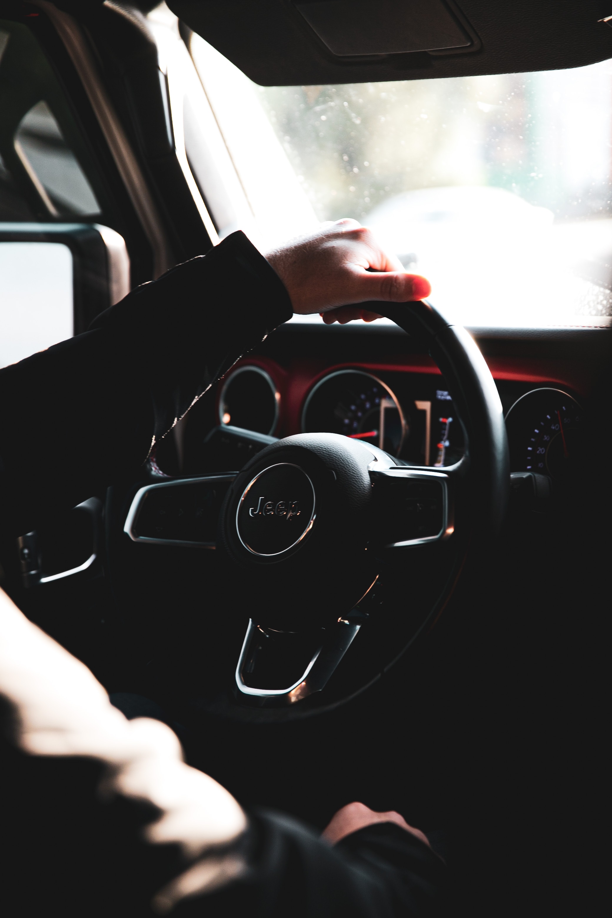 steering wheel, dark, rudder, cars, hand, car, machine, salon cellphone