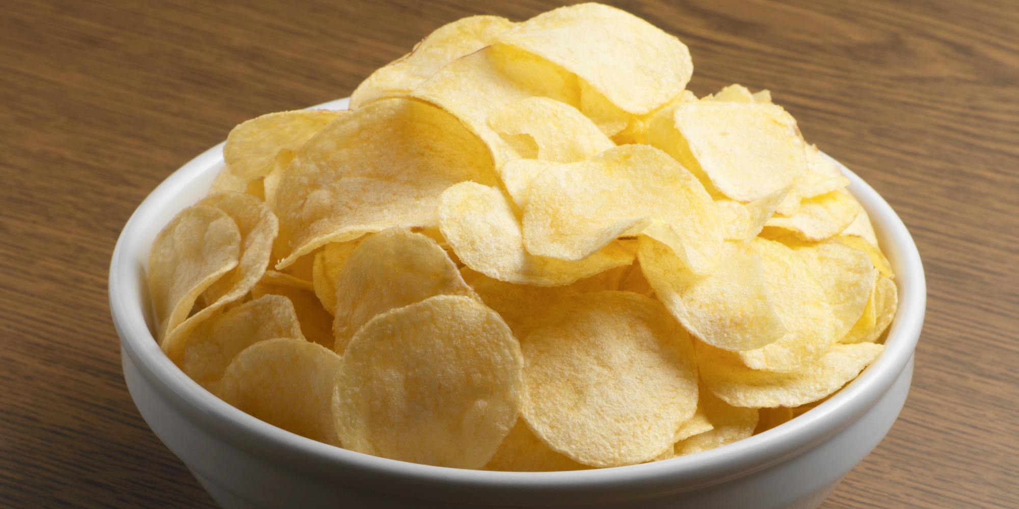 822186 Hintergrundbild herunterladen nahrungsmittel, chips, kartoffelchips, snack - Bildschirmschoner und Bilder kostenlos