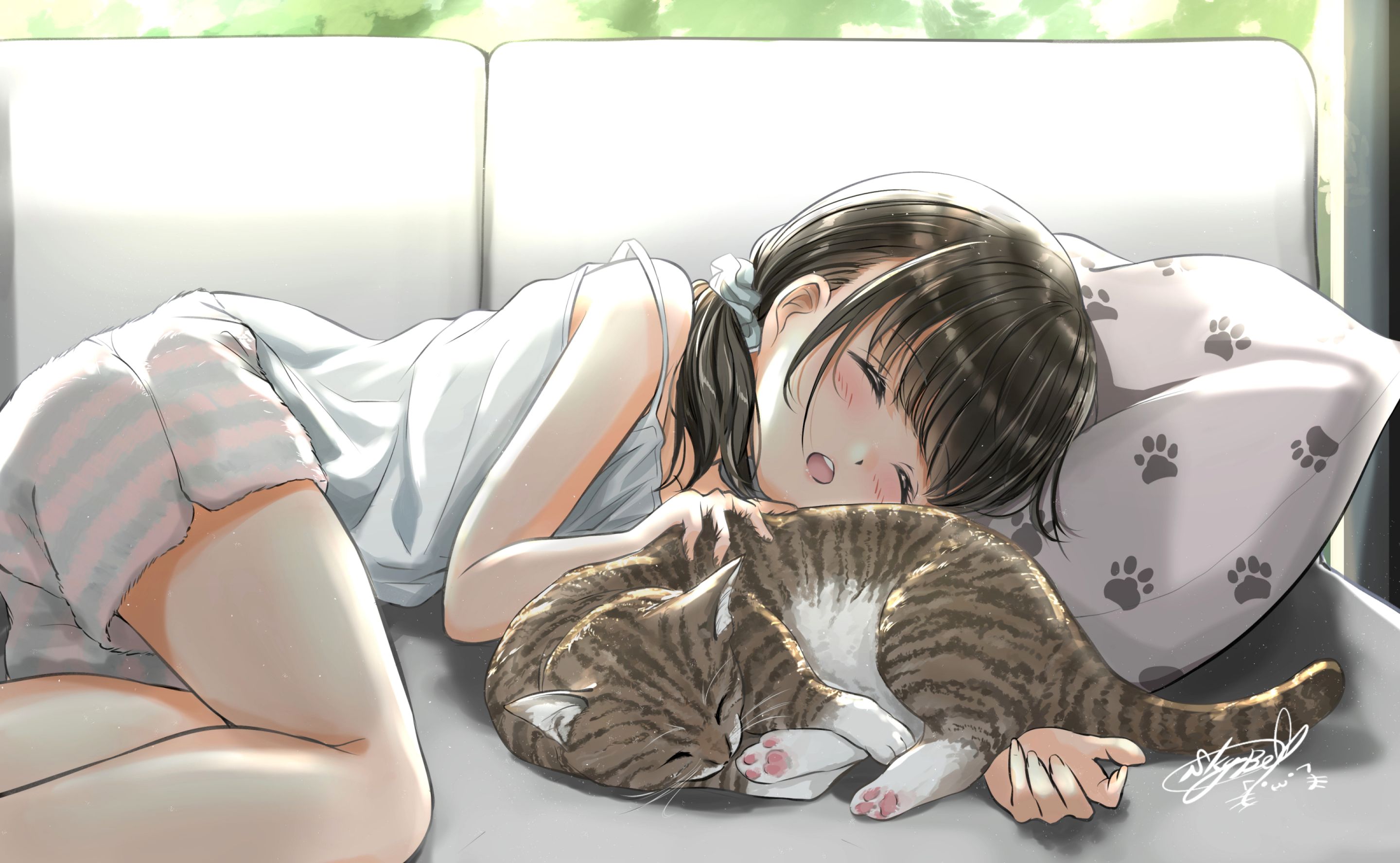 Аниме девушка спит с котом