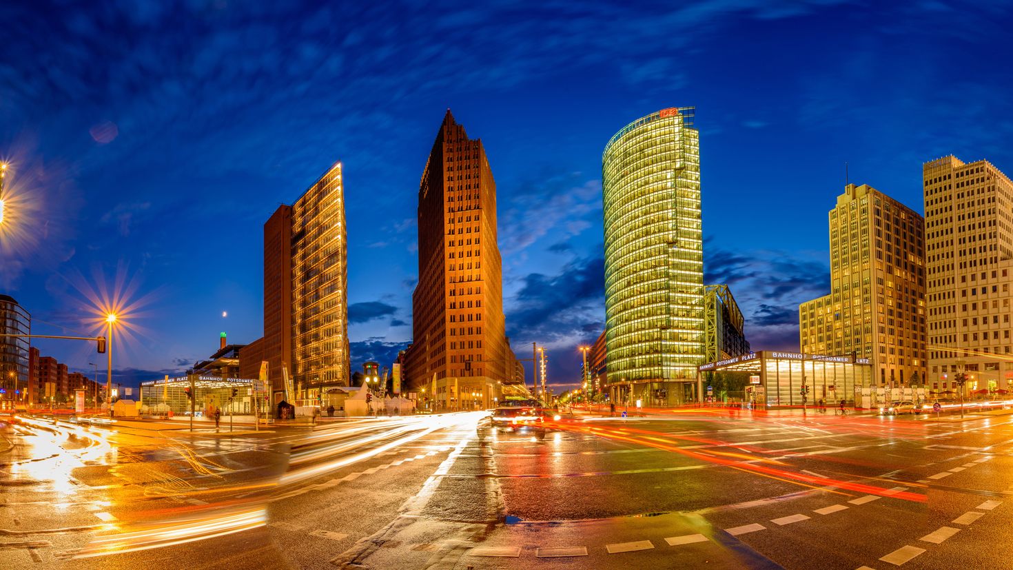 Germany light. Панорама улицы. Берлин. Берлин, город. Street Panoramic Night.