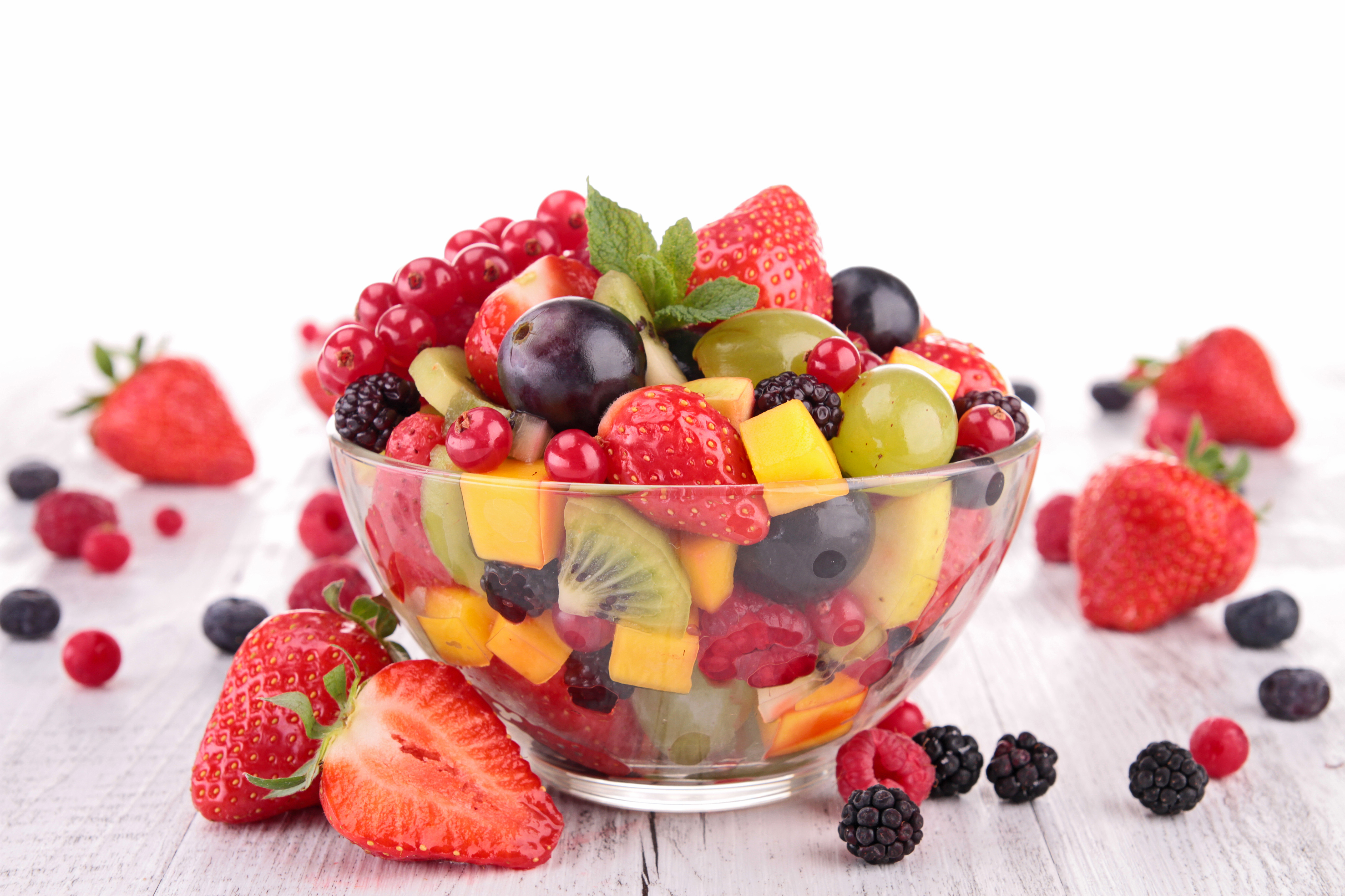 368974 скачать обои еда, фрукты, ягода, салат, клубника - заставки и картинки бесплатно