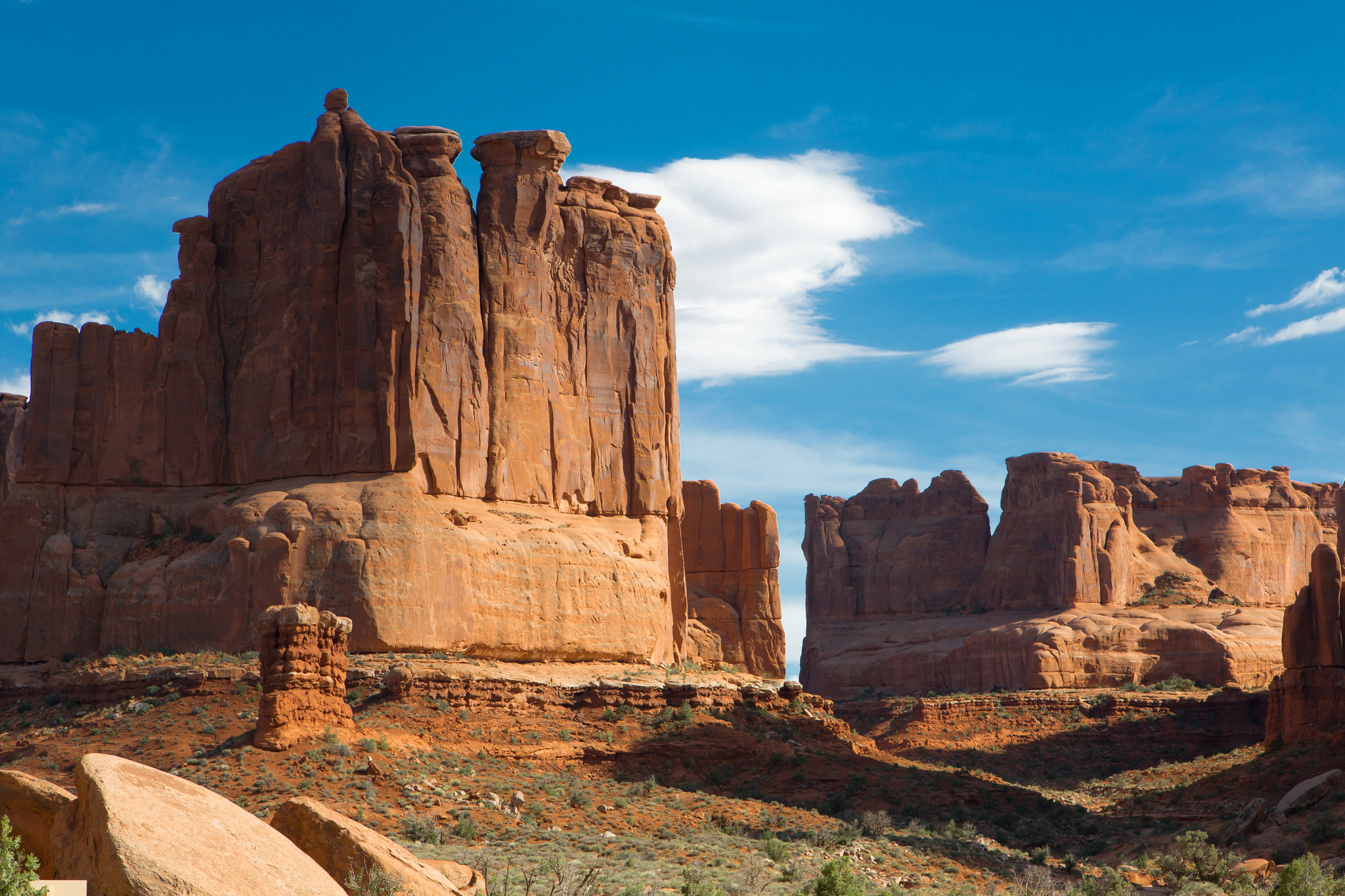 mountain, nature, usa, desert, cliff, earth, monument valley, cloud, sky phone background
