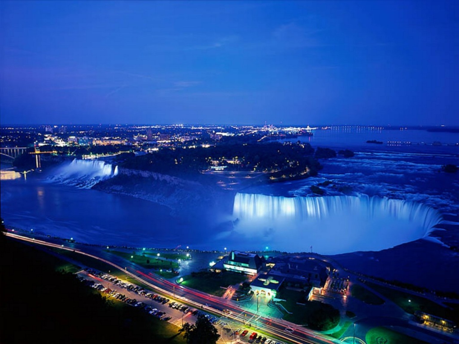 Красиво. Ниагара-Фолс, Онтарио, Канада. Ниагарский водопад Онтарио. Ниагара-Фолс (Онтарио). Ниагарский водопад Канада панорама.