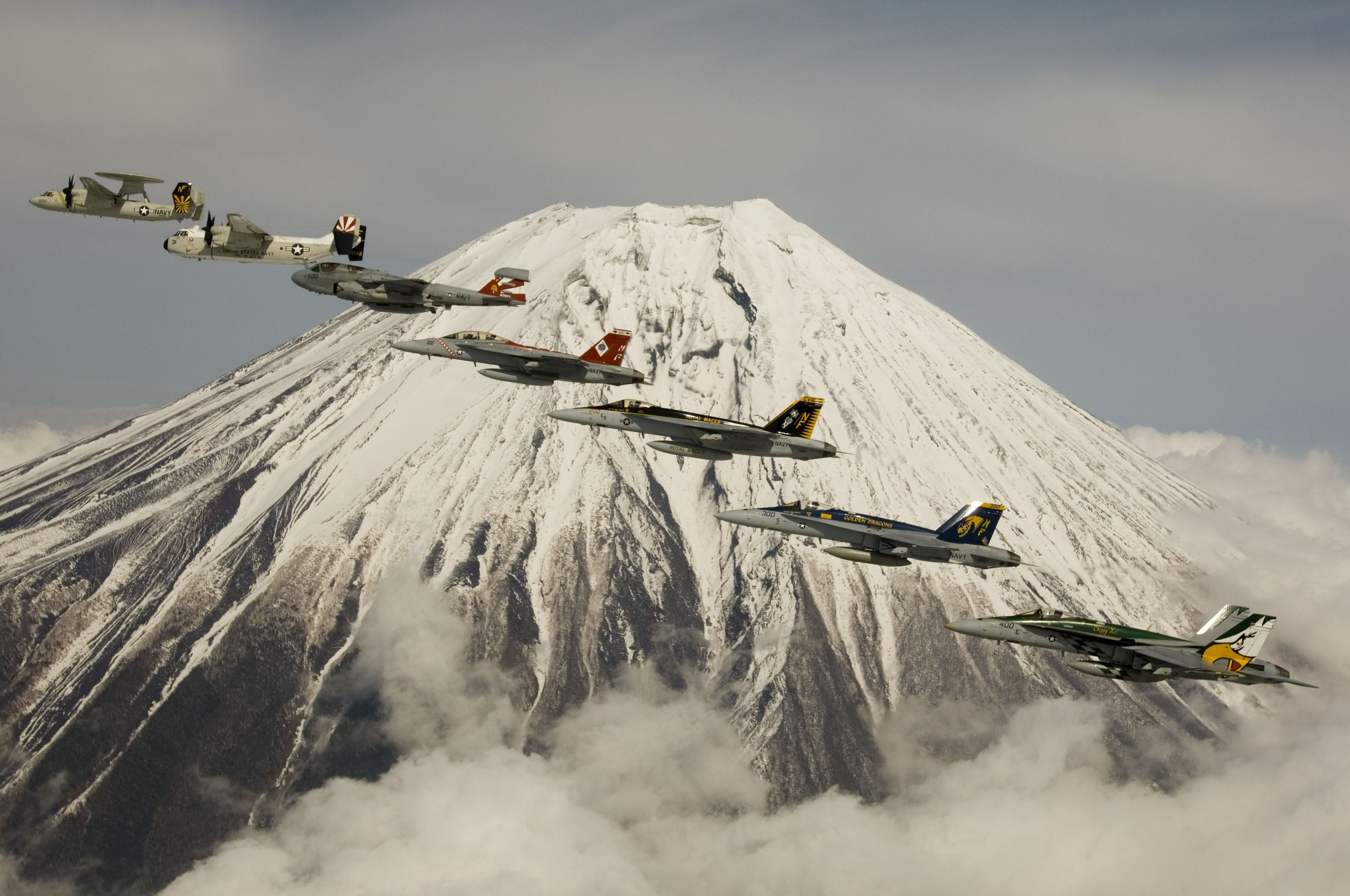 381743壁紙のダウンロード富士山, 軍隊, ジェット戦闘機, 航空機, 戦闘機-スクリーンセーバーと写真を無料で