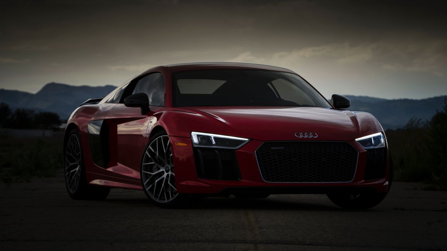 Обои машина 9. Audi r8 Red Side. Спортивная Ауди r8 Эстетика. Audi a4. Обои на два монитора Ауди.