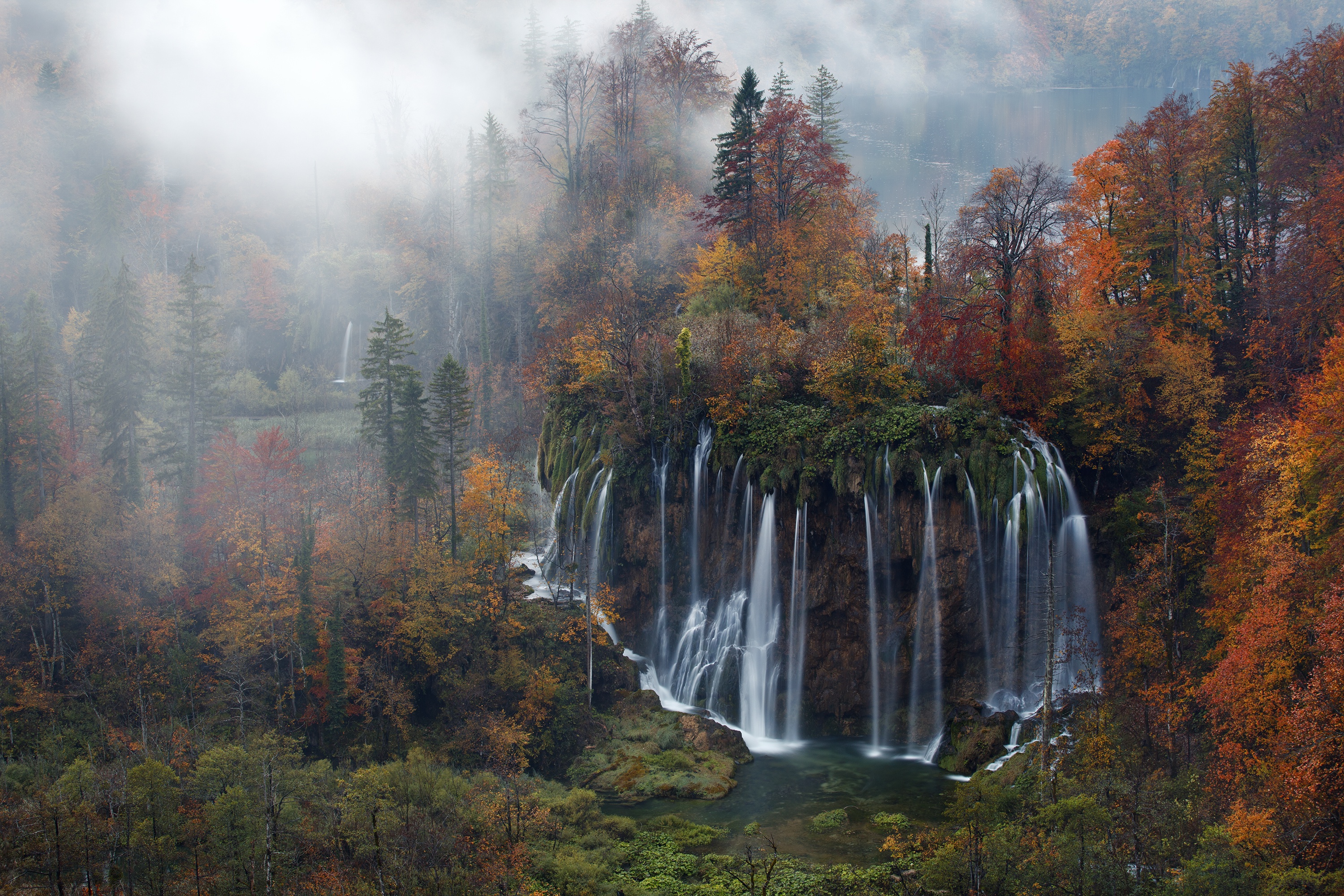 Плитвицкие озёра Хорватия фото осень