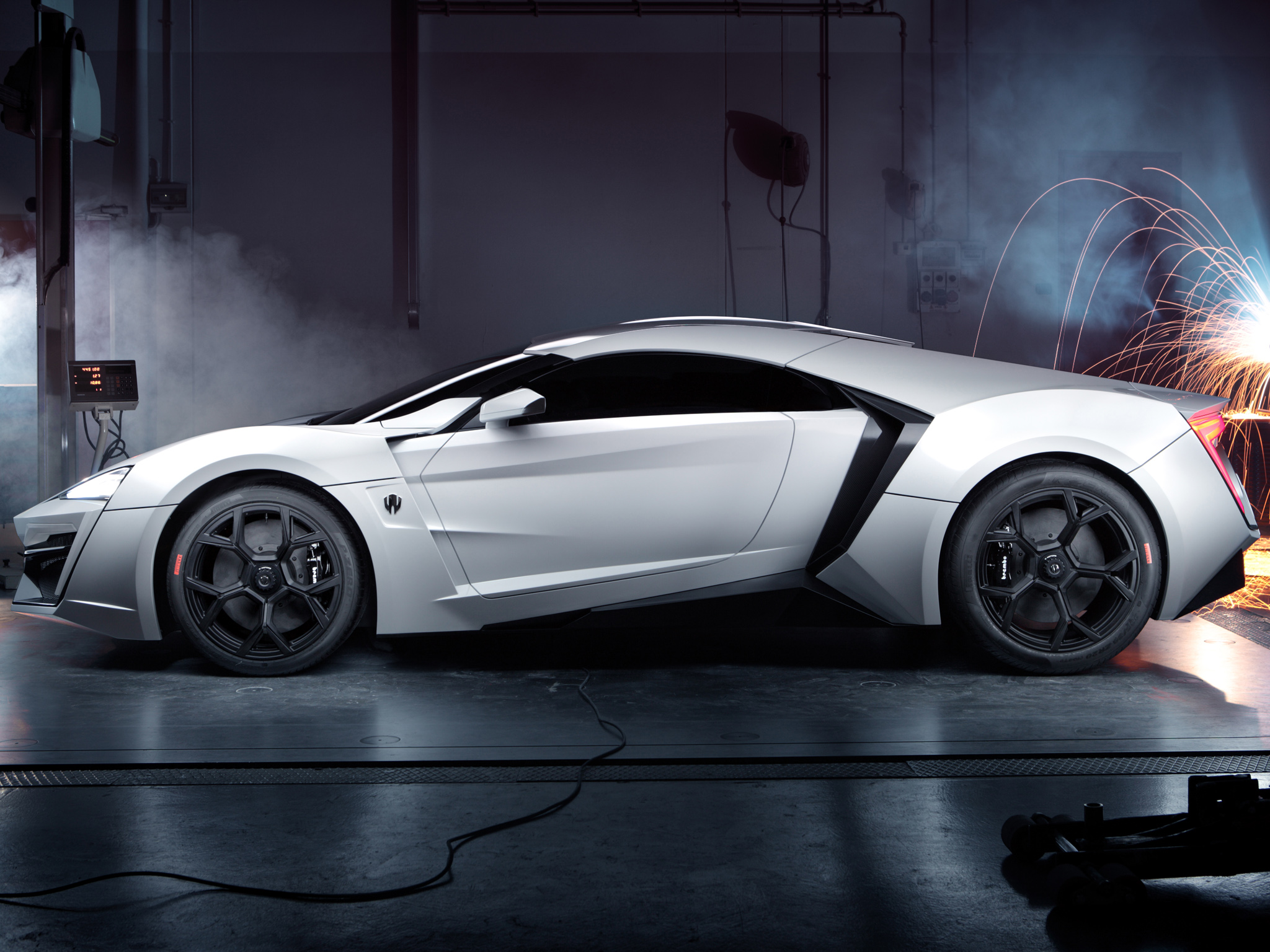 W Motors Lykan Hypersport