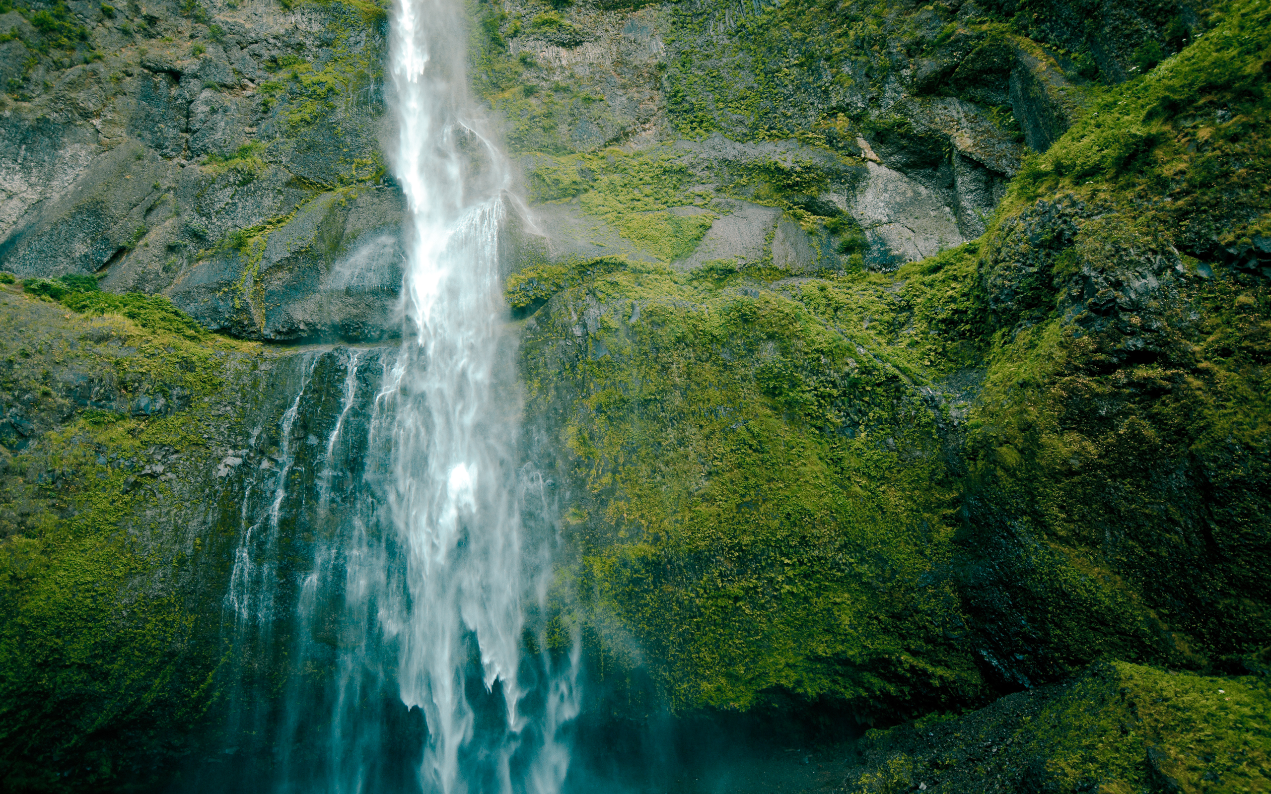 Водопад летящая вода. Водопад Мосбрей, США. Air Terjun водопад. Водопад крупным планом. Обои на рабочий стол водопад.