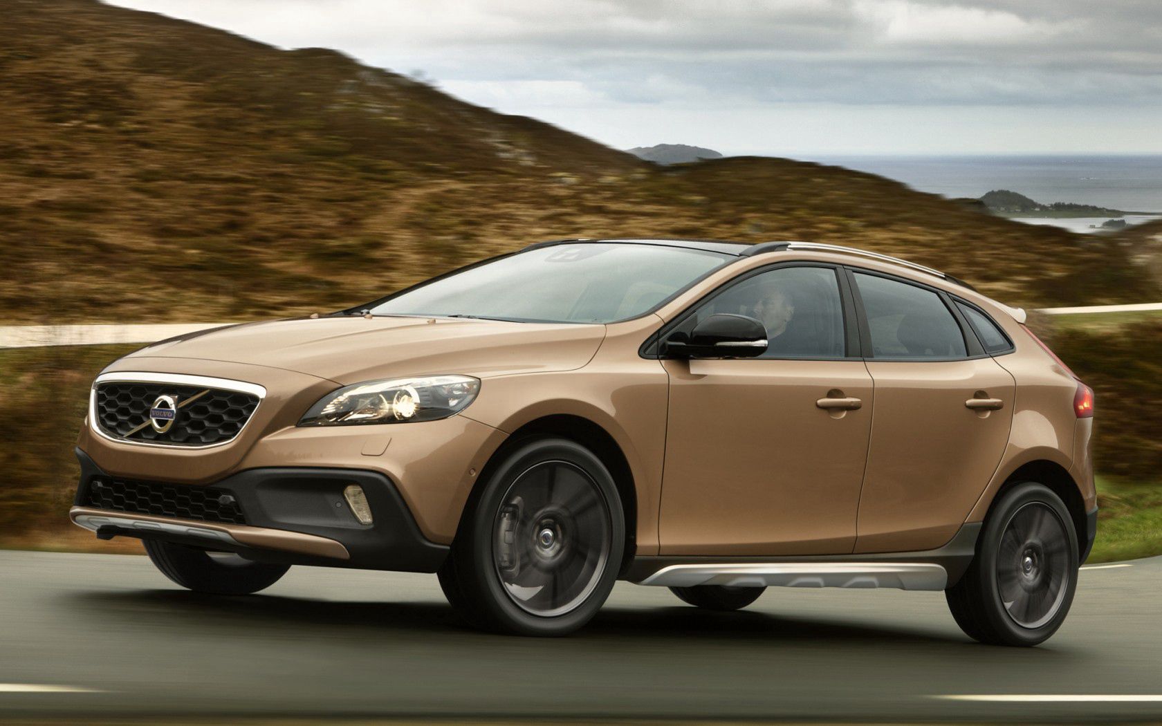 Download mobile wallpaper V40, Cross Country, Brown, Cars, Volvo for free.