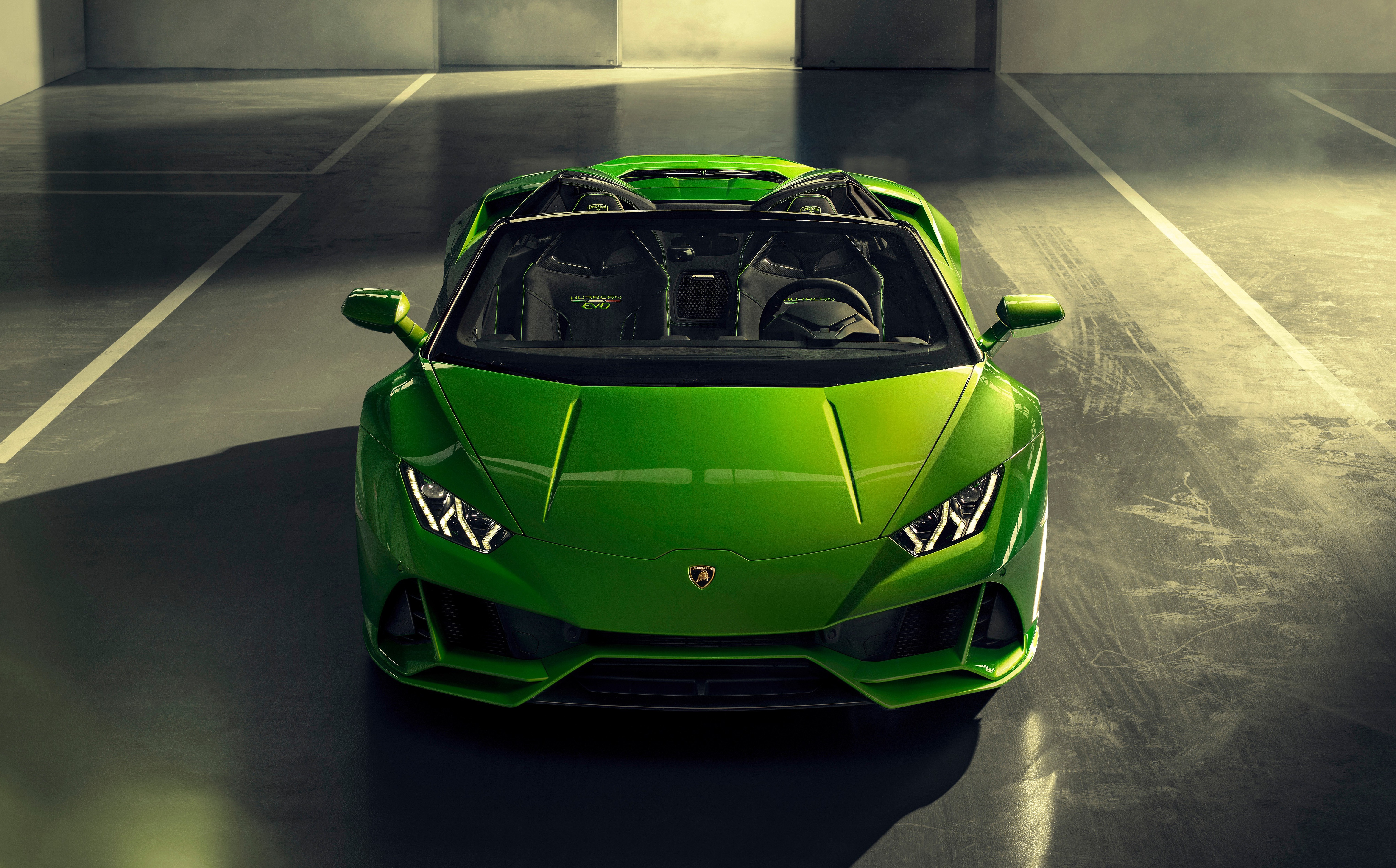 Lamborghini Huracan Spider зеленый