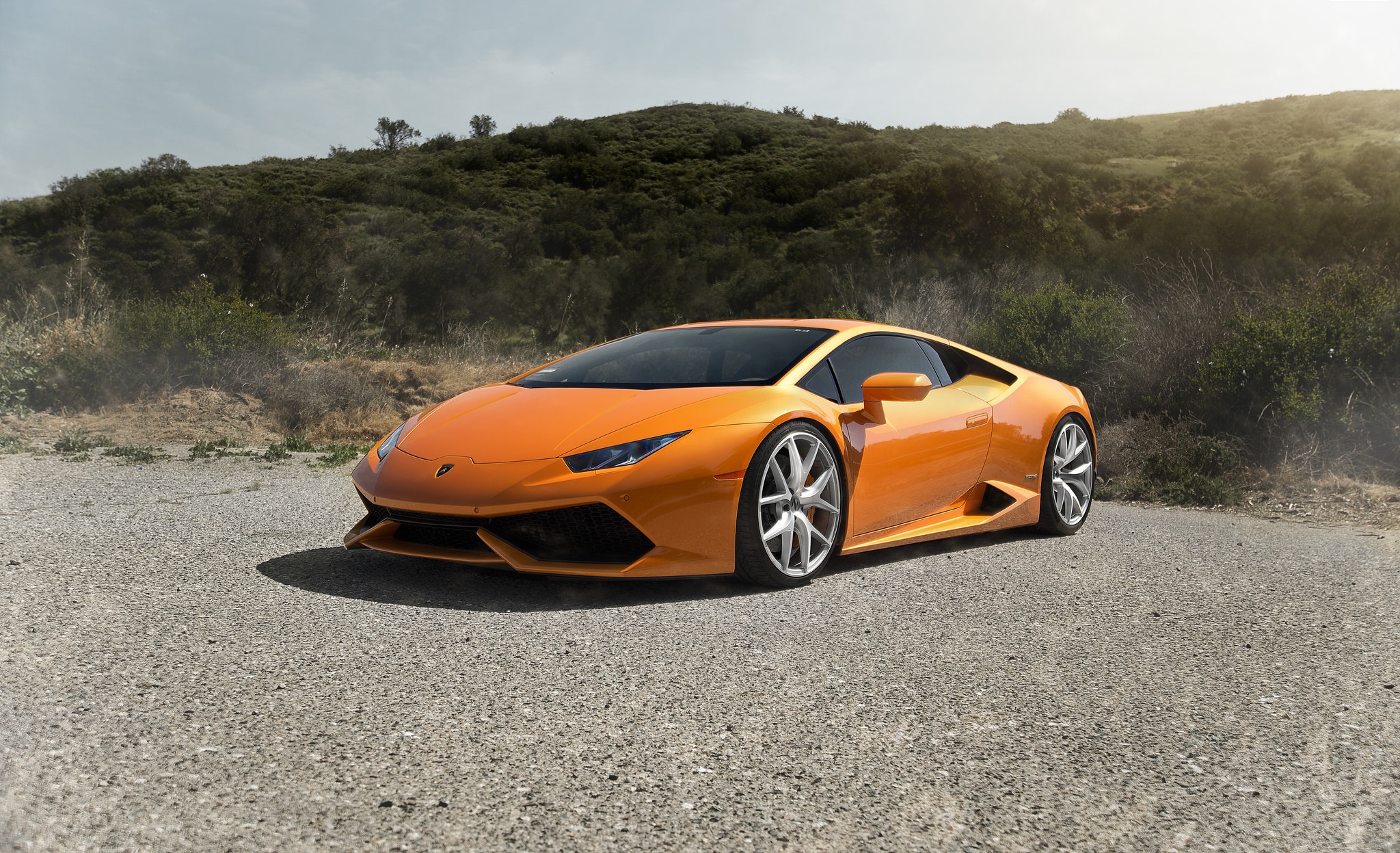 Машина Lamborghini Huracan оранжевая