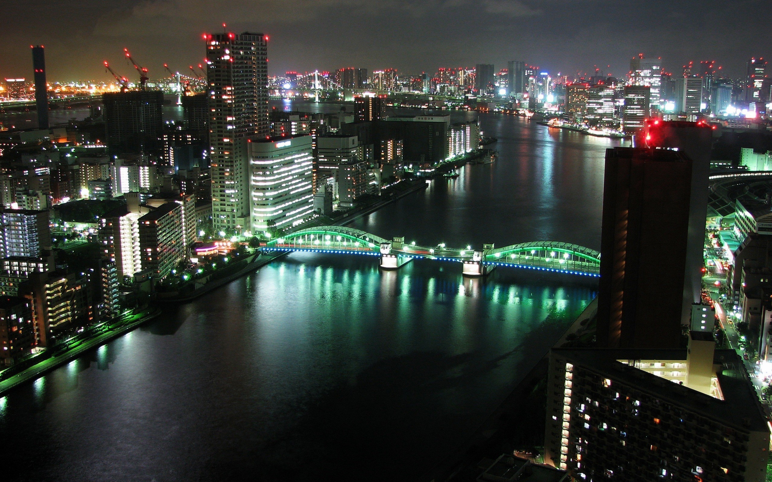 Река в Токио