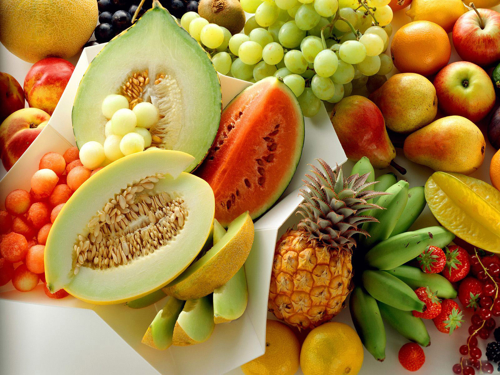 266164 Hintergrundbild herunterladen nahrungsmittel, frucht, banane, früchte, honigtau, birne, ananas, wassermelone - Bildschirmschoner und Bilder kostenlos
