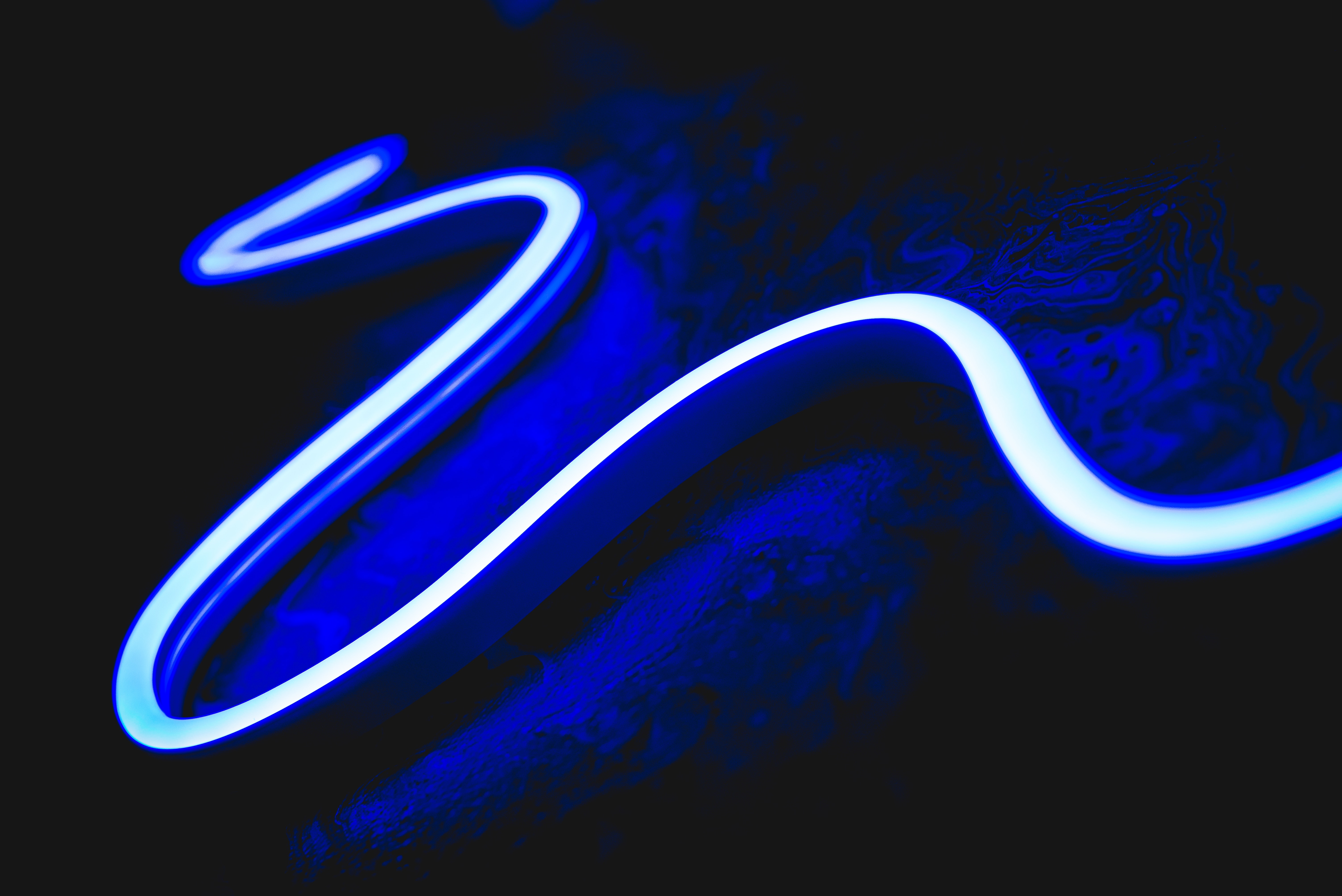 Download mobile wallpaper Winding, Line, Sinuous, Glow, Neon, Dark for free.