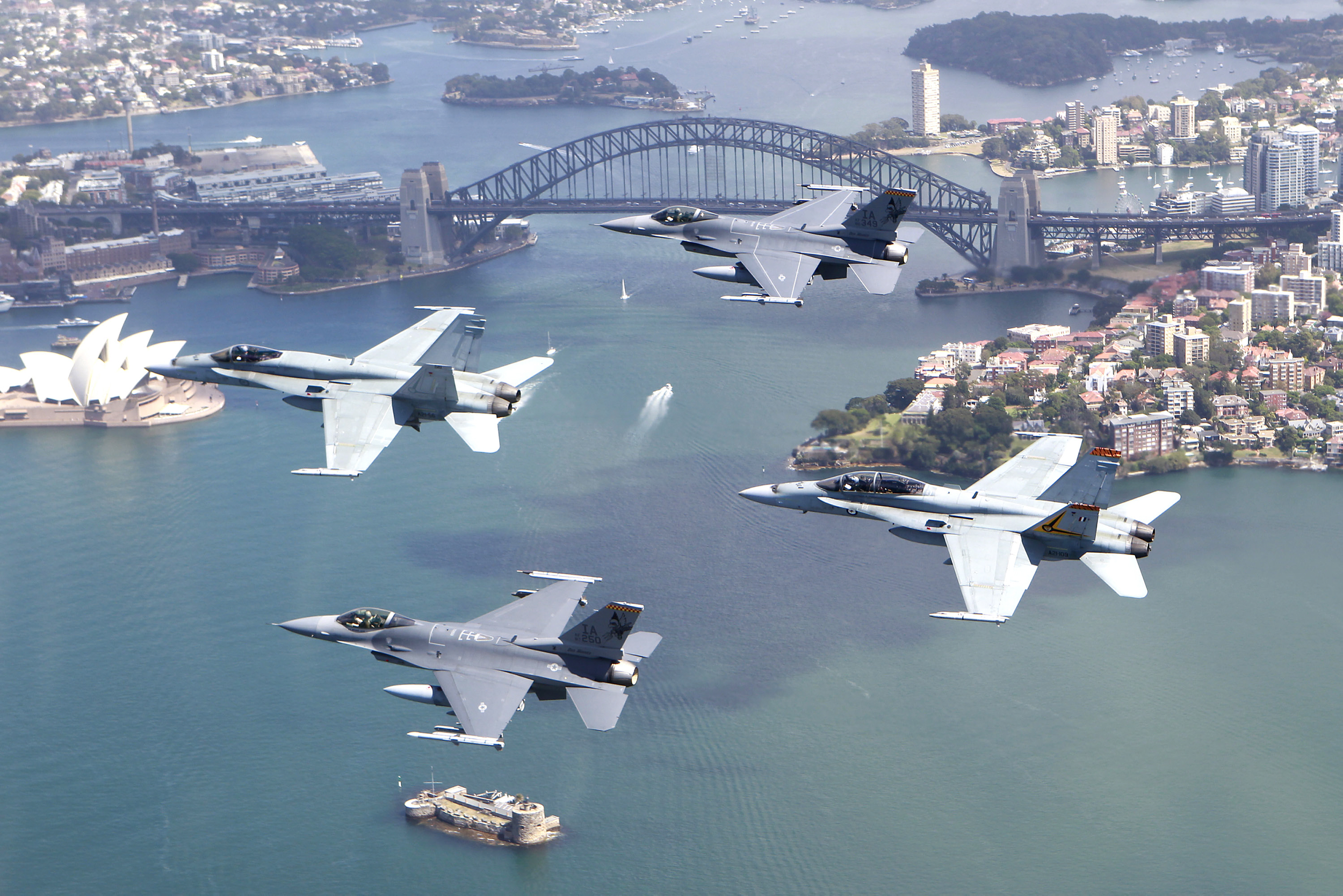 australia, general dynamics f 16 fighting falcon, military aircraft, mcdonnell douglas f/a 18 hornet, air show, military, sydney harbour bridge