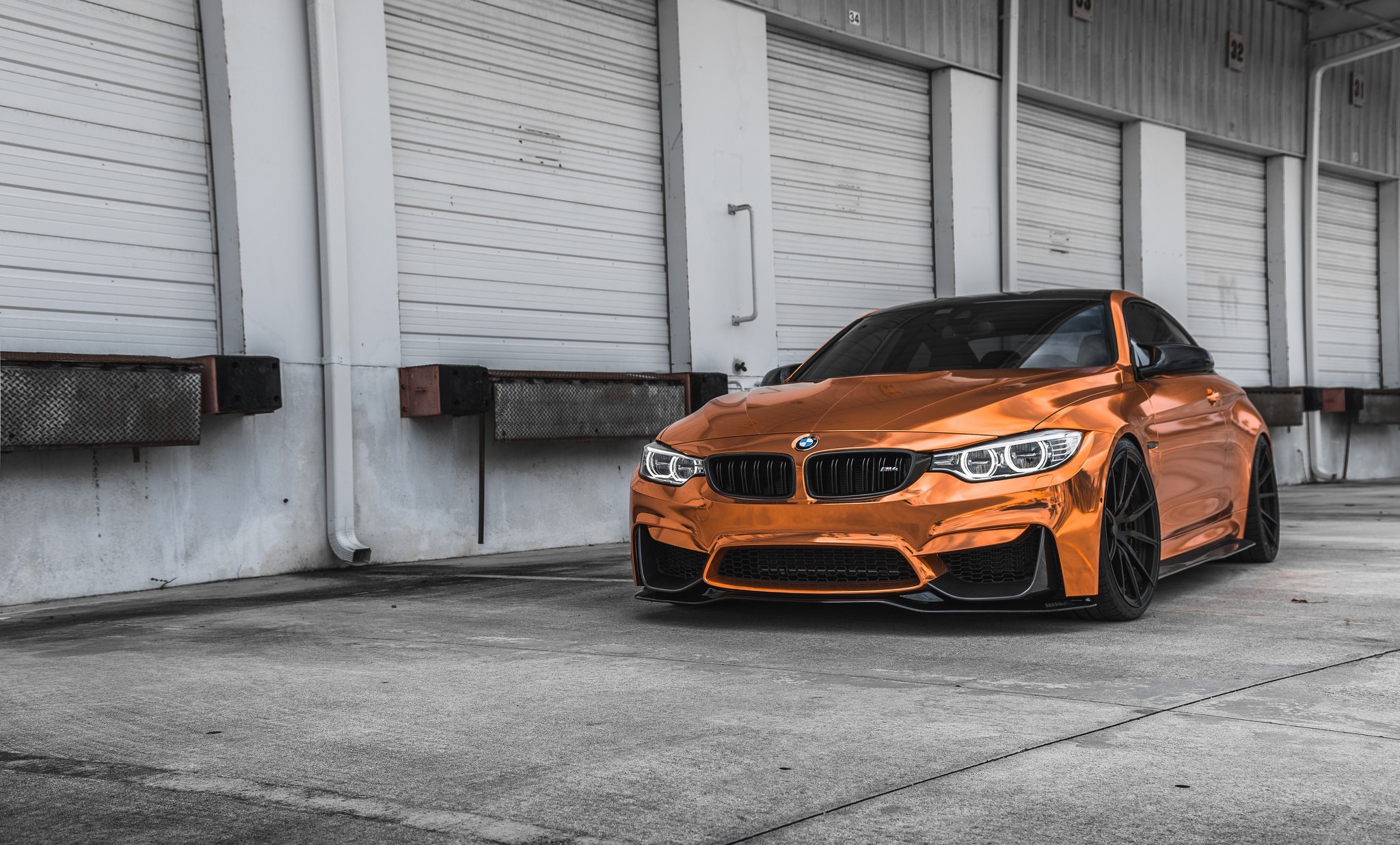 BMW m4 оранжевая