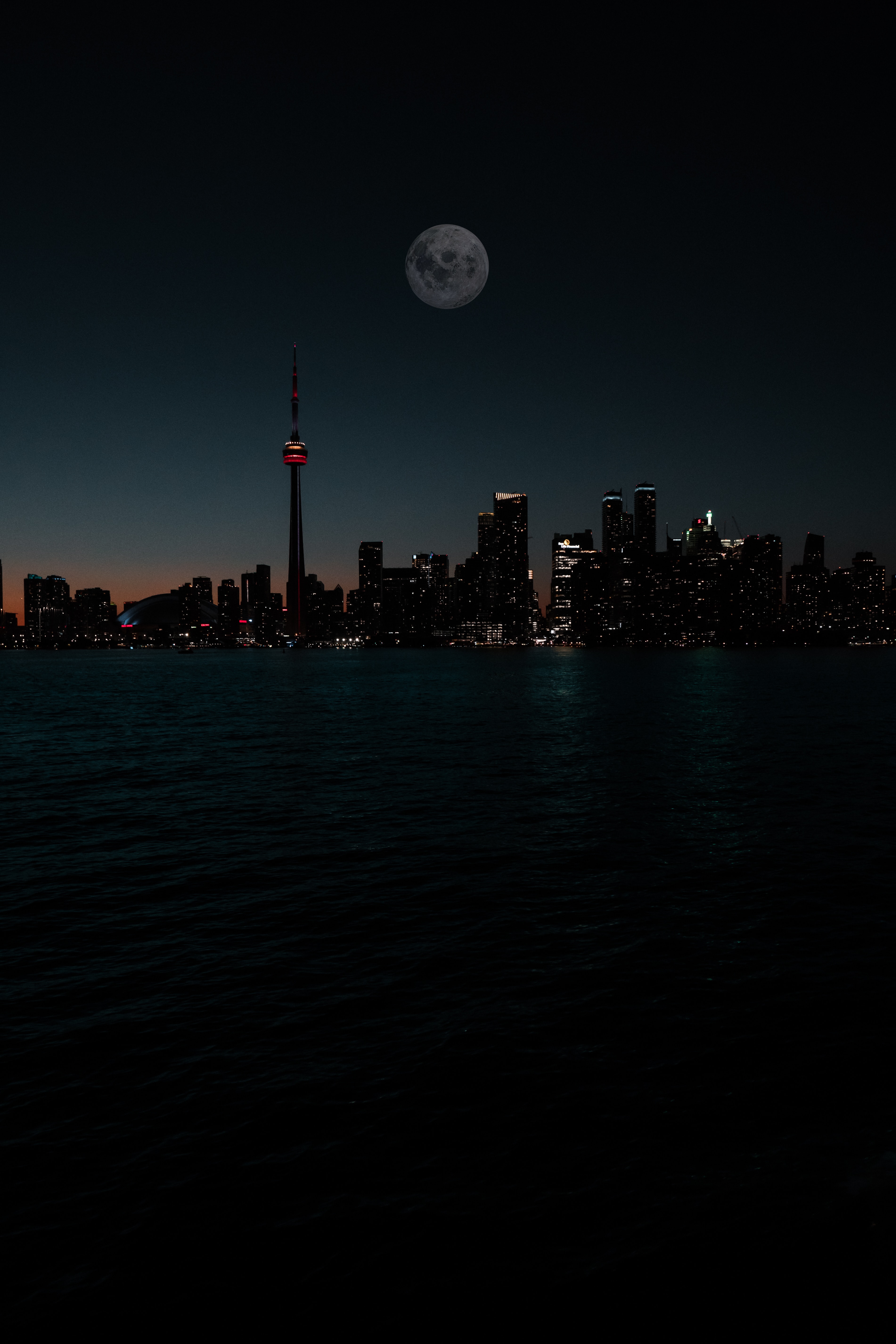 night, city, building, water, dark, moon HD wallpaper