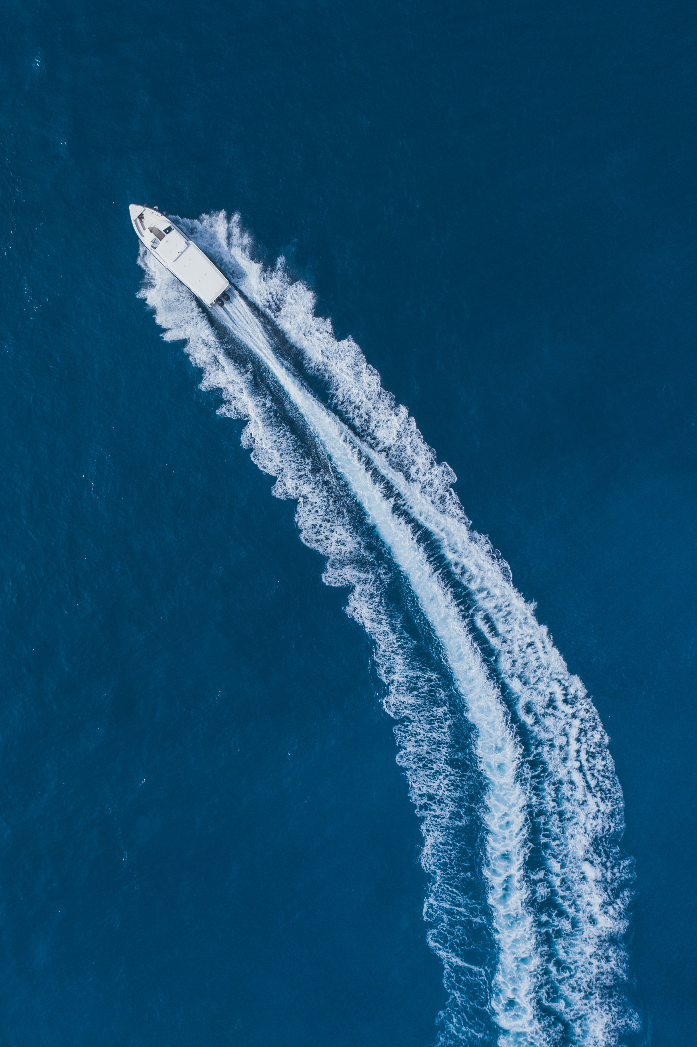 Download mobile wallpaper Miscellaneous, Track, View From Above, Water, Miscellanea, Trace, Boat for free.