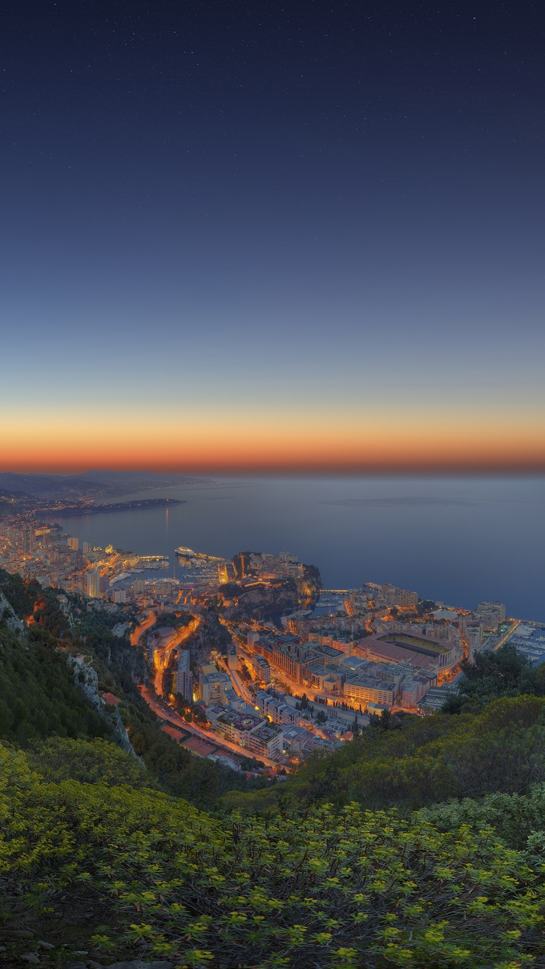 Download wallpaper: Sunrise over Monaco 2560x1440