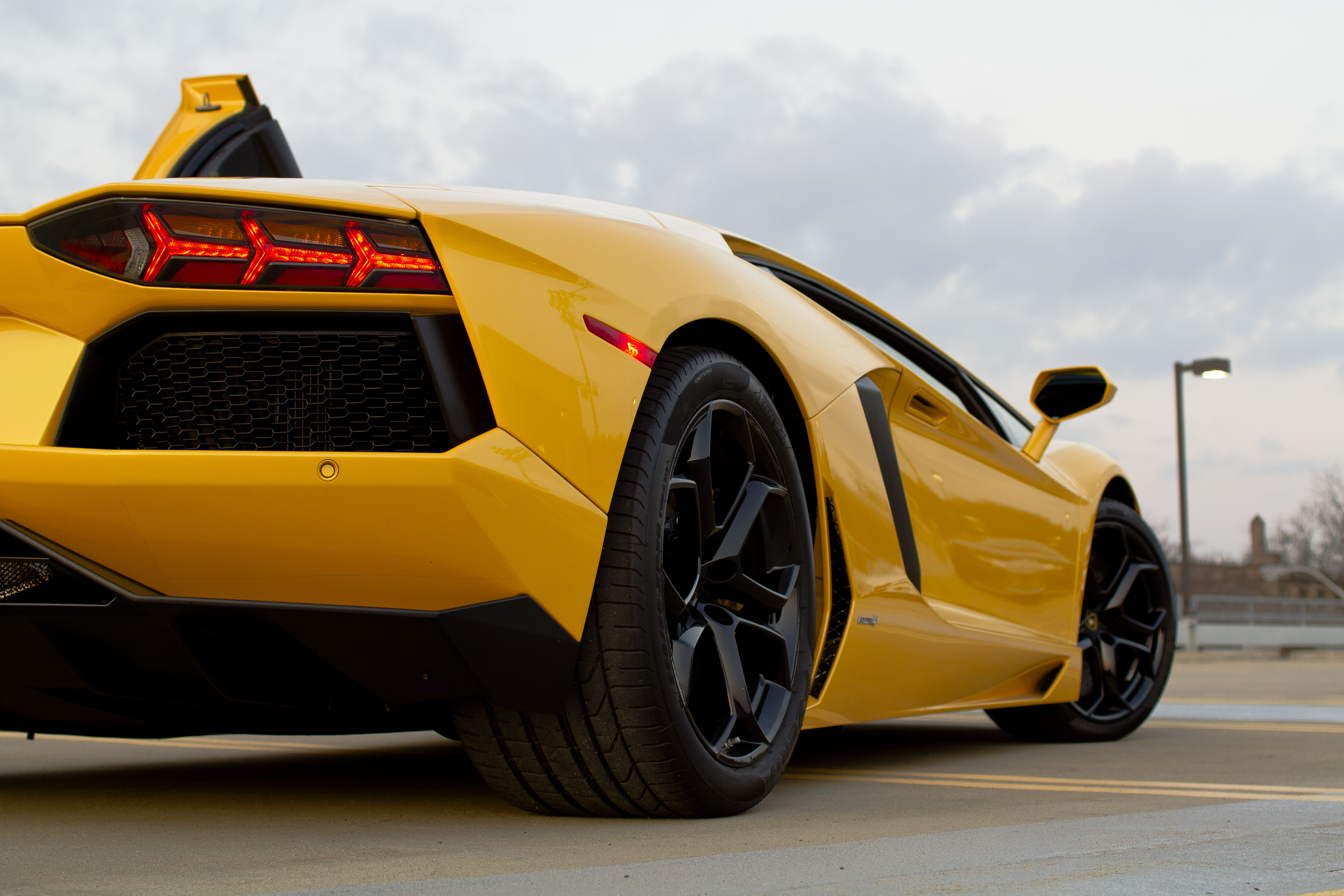 1522176 Bildschirmschoner und Hintergrundbilder Lamborghini auf Ihrem Telefon. Laden Sie  Bilder kostenlos herunter