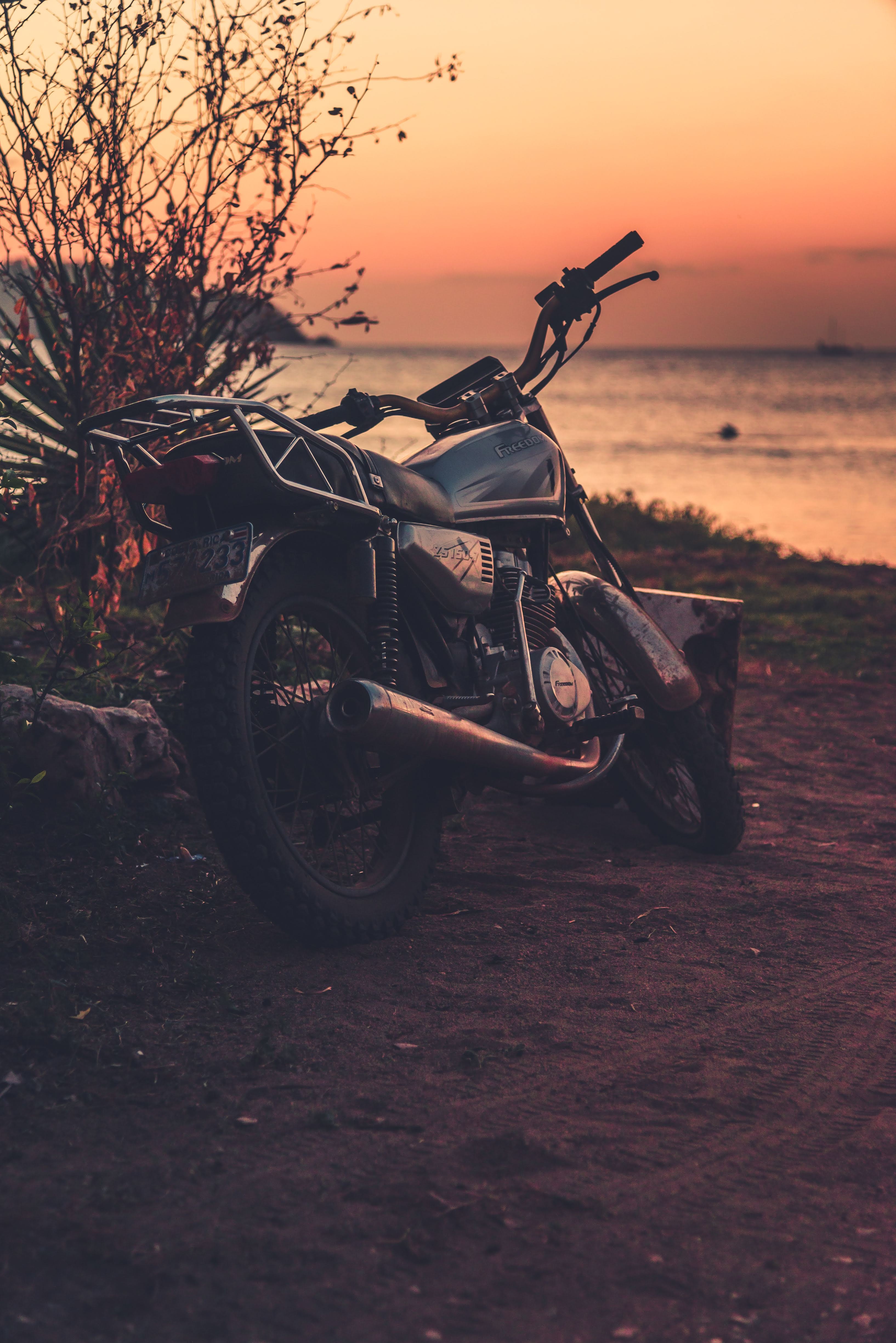 63692 télécharger l'image coucher de soleil, moto, vue arrière, motocyclette, moteur - fonds d'écran et économiseurs d'écran gratuits