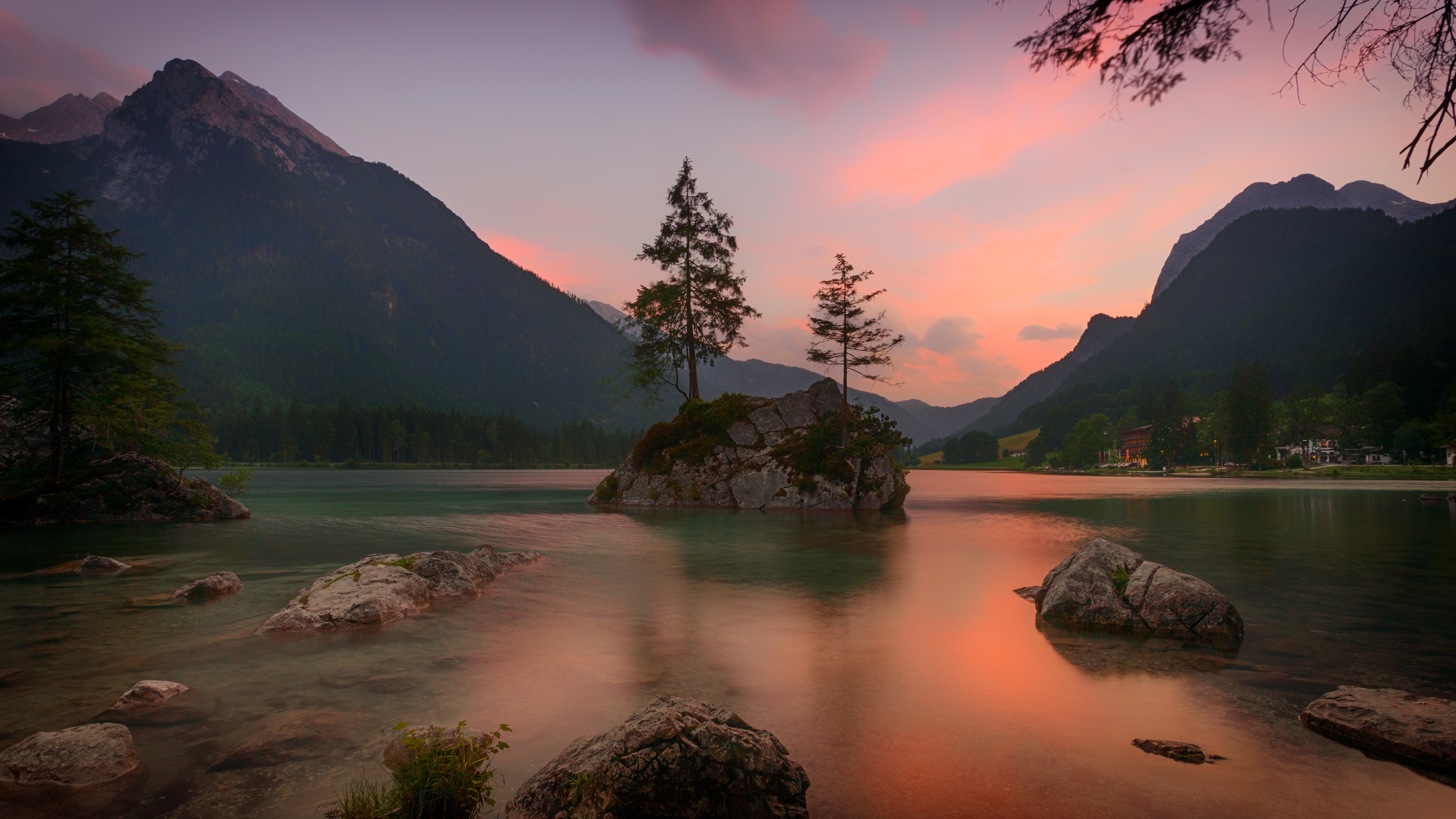 Скачать картинку Рамзау Бай Берхтесгаден, Природа, Германия, Горы, Деревья, Скалы, Озеро в телефон бесплатно.