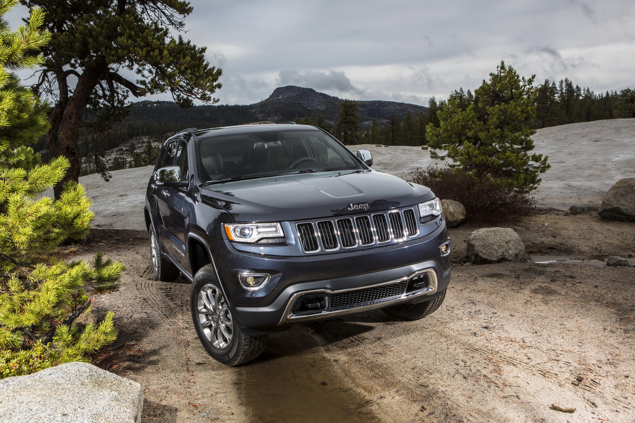 Download mobile wallpaper Car, Jeep, Jeep Grand Cherokee, Vehicles for free.