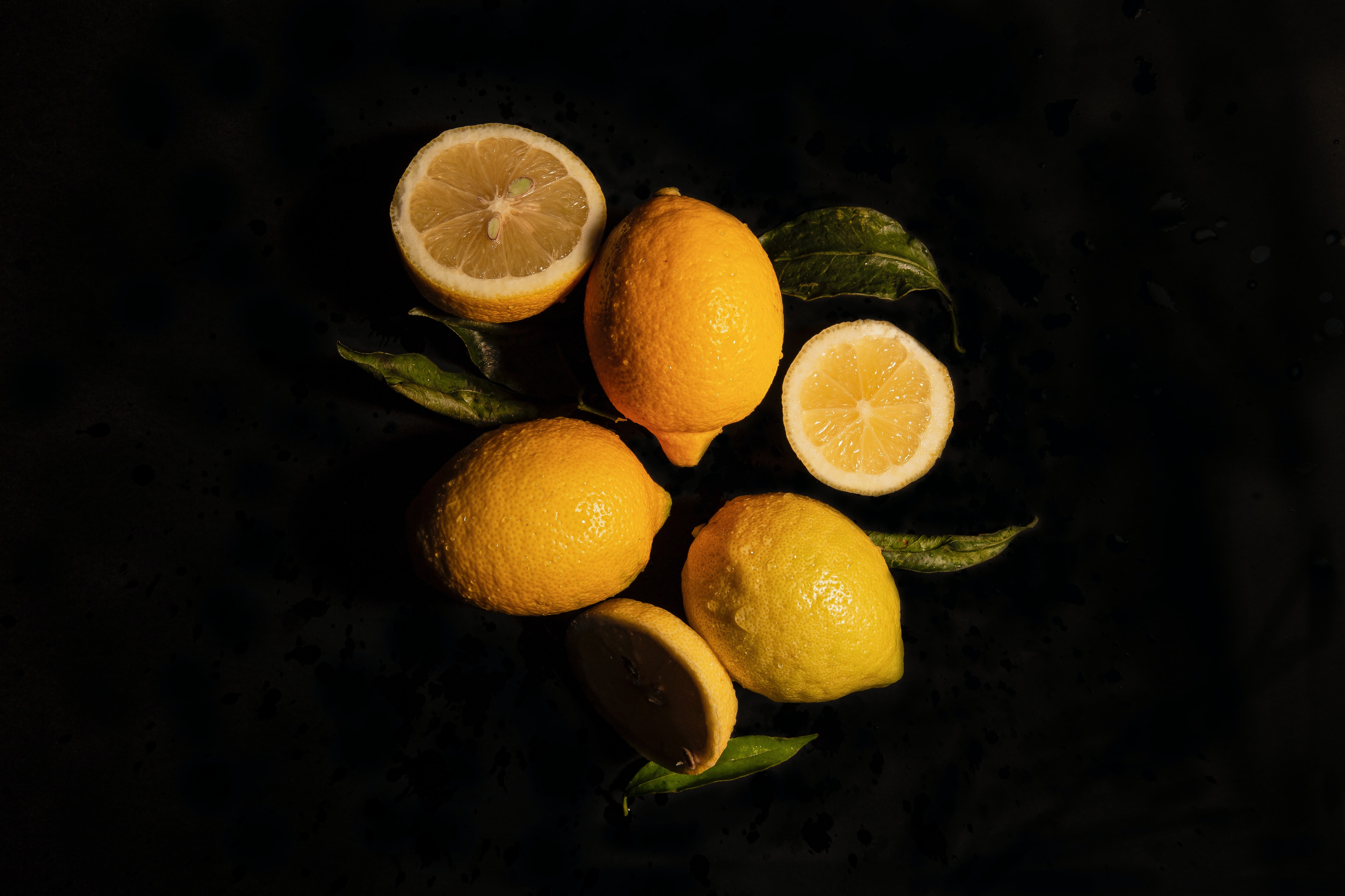 96350 скачать обои цитрус, лимоны, мокрый, фрукты, еда, желтый - заставки и картинки бесплатно