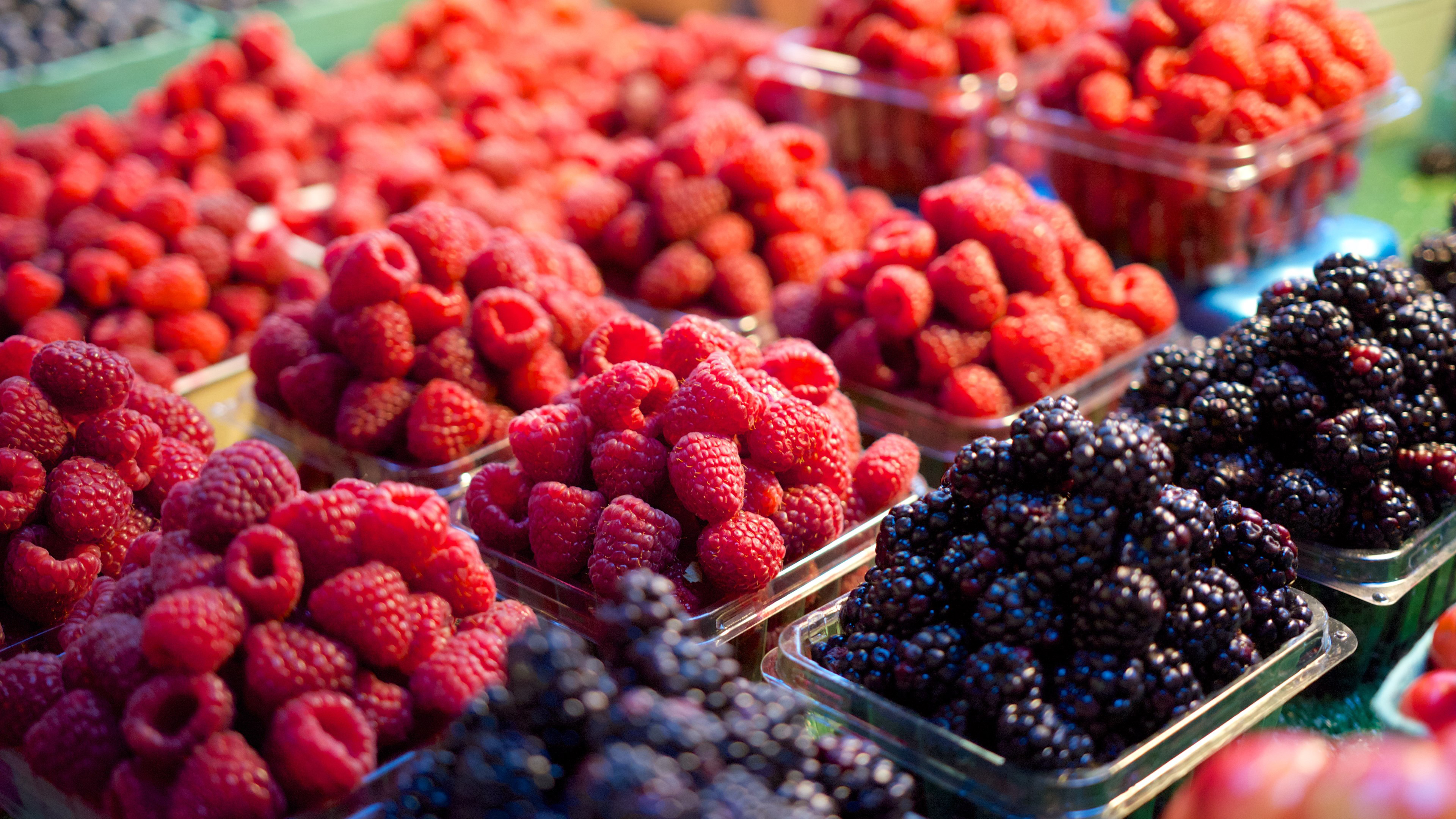 Download mobile wallpaper Food, Raspberry, Blackberry, Berry, Fruit for free.