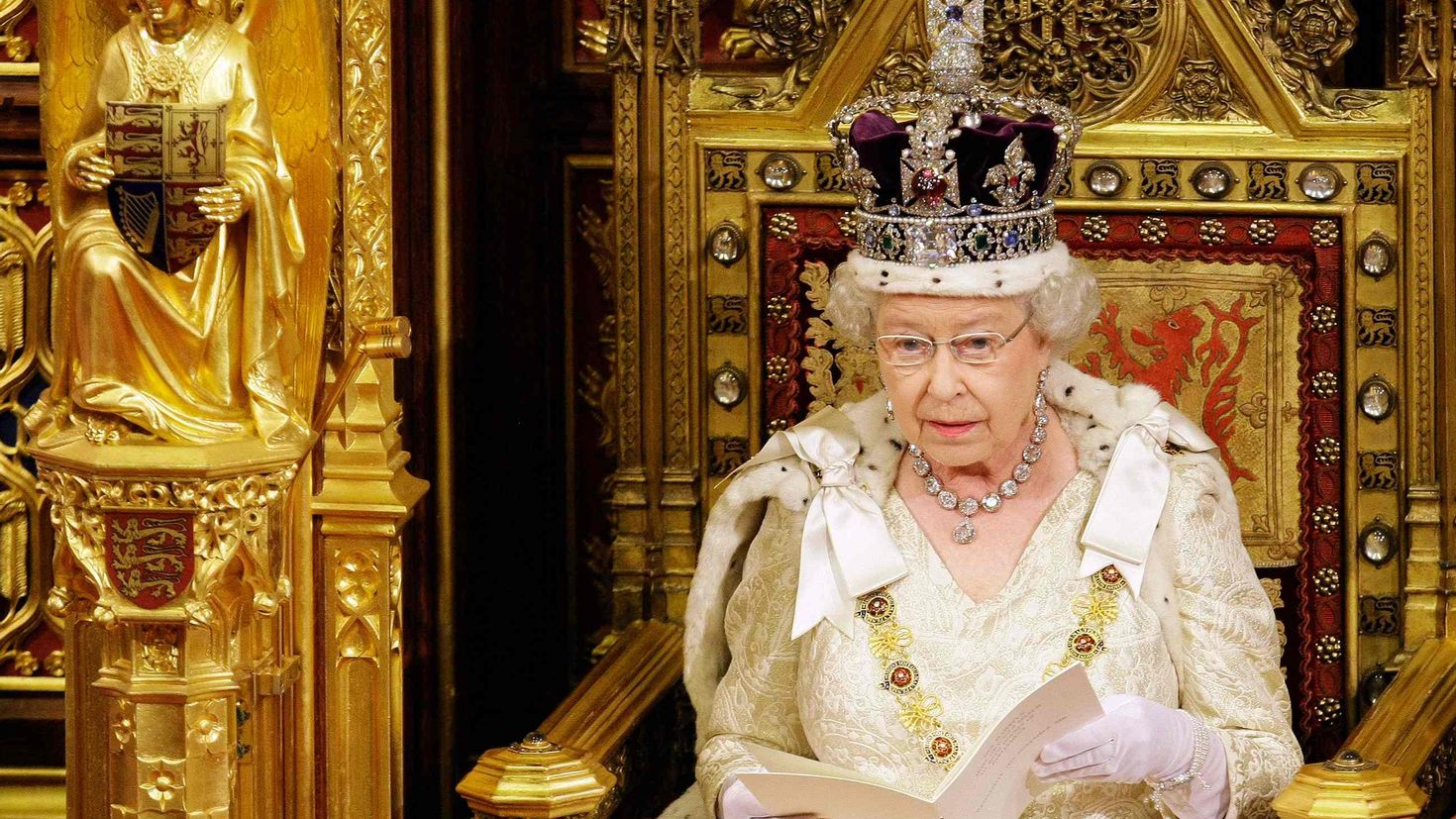 Королева предсказаний. Коронация Елизаветы 2 английской королевы.