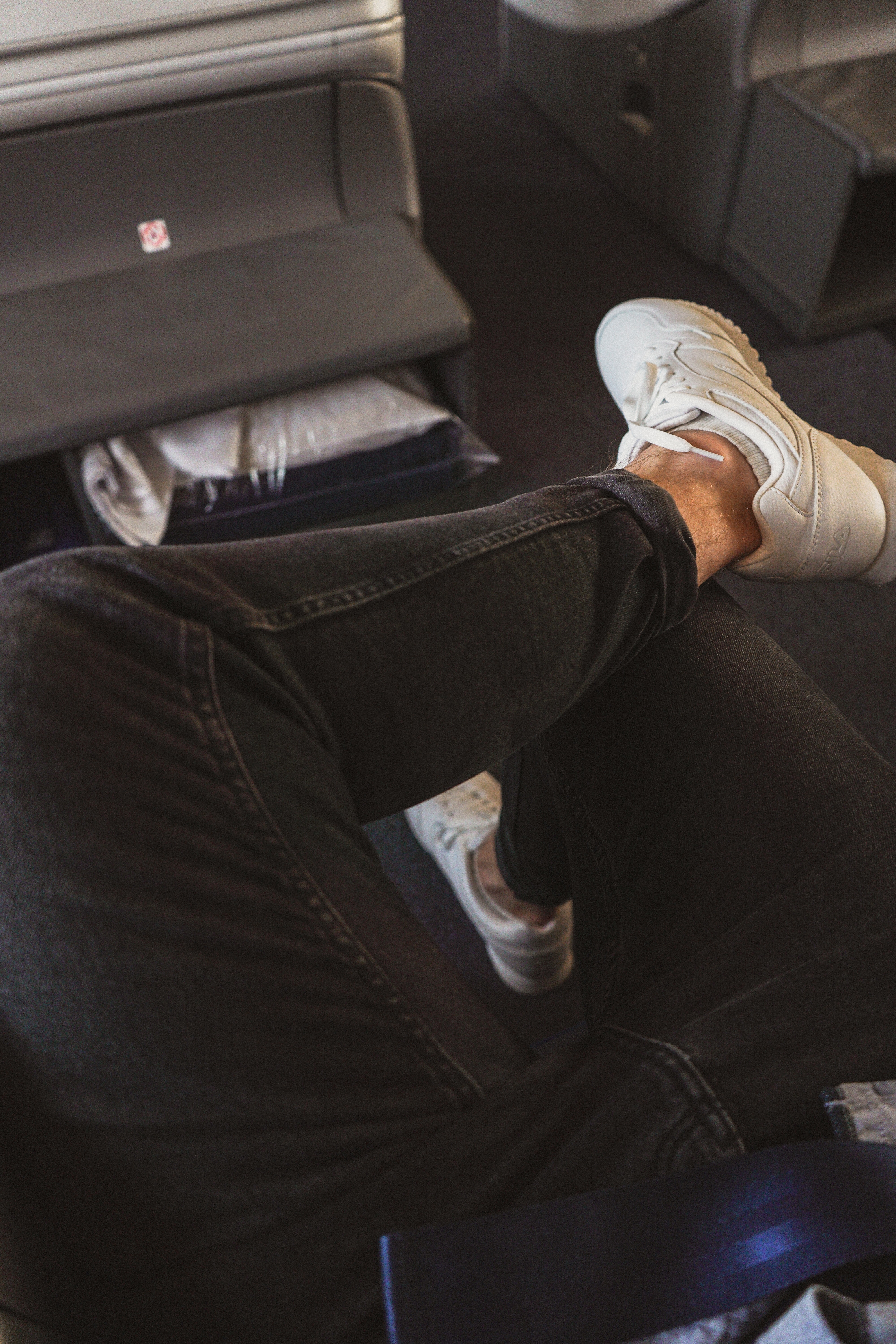 miscellanea, miscellaneous, legs, sneakers, style, clothing, jeans HD wallpaper