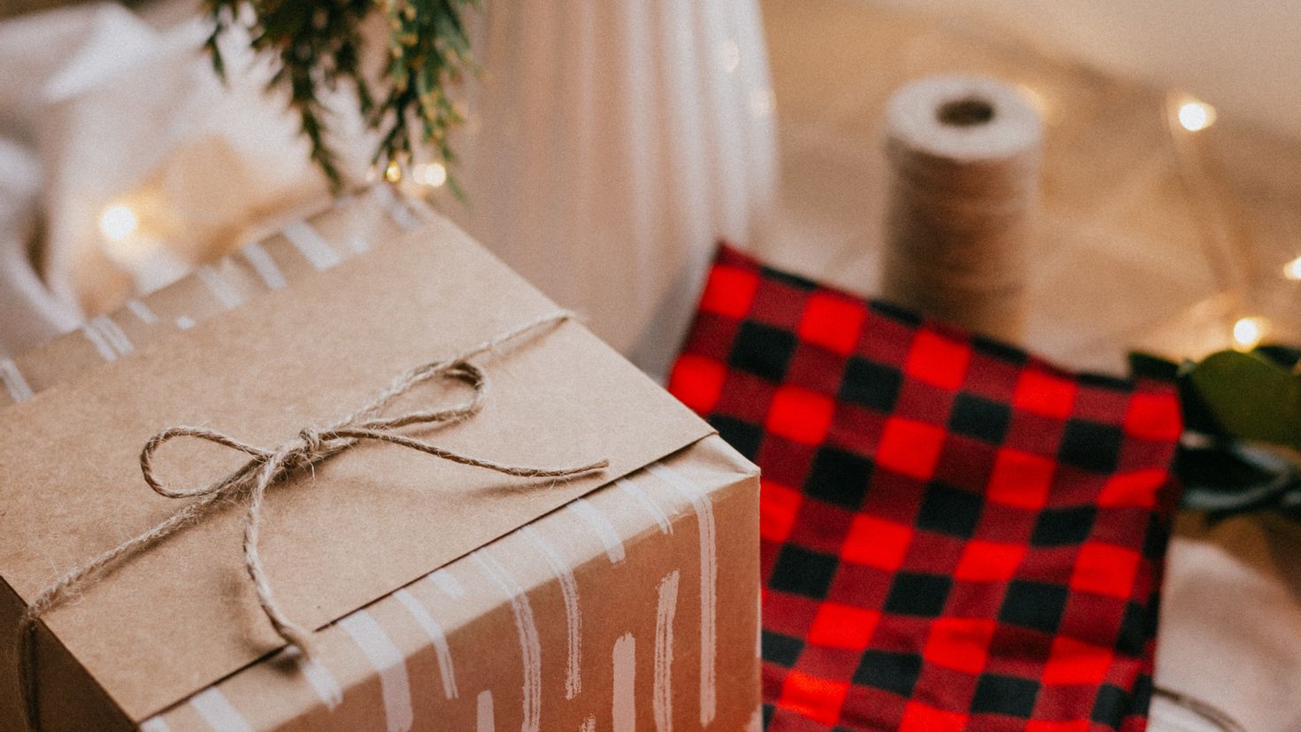 Holiday box. Box with Garland.