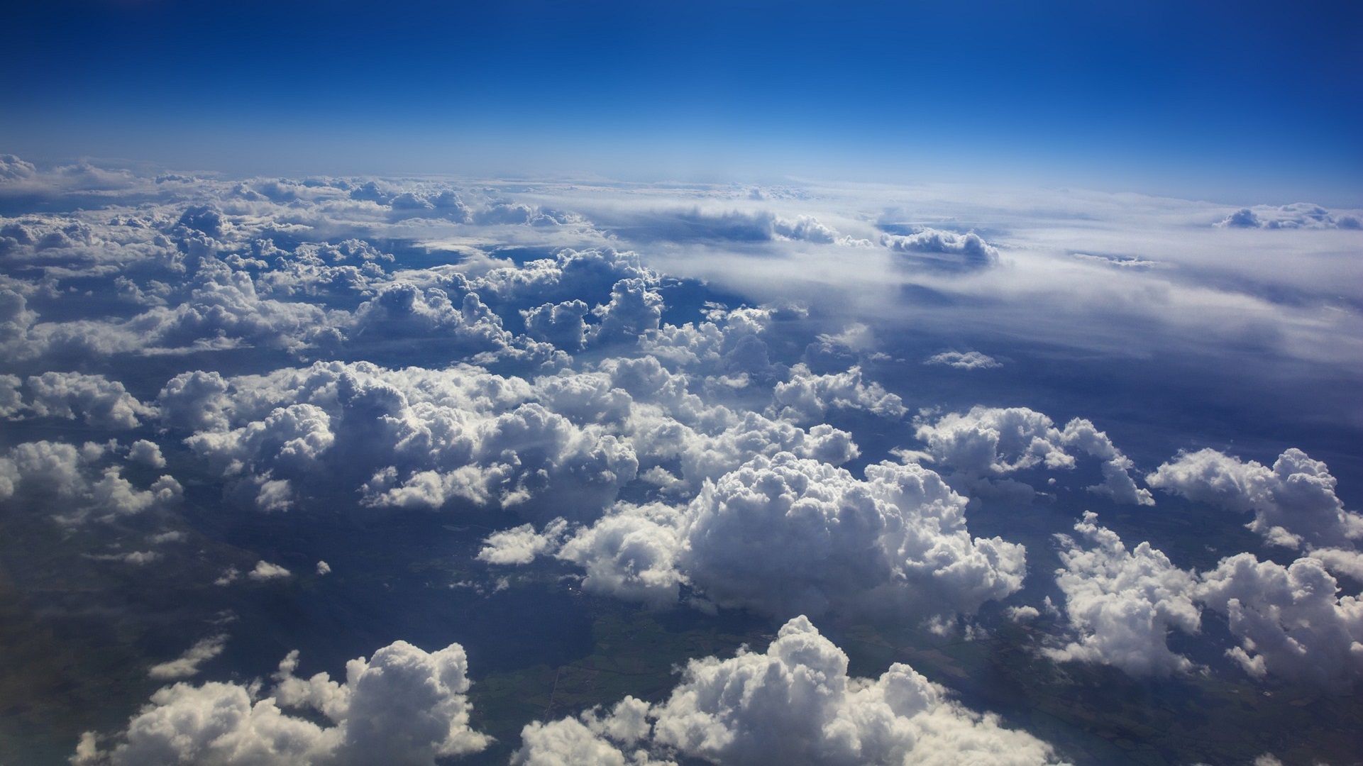 Небо над землей жанибек. Температура в облаках. Cumulus Sky.