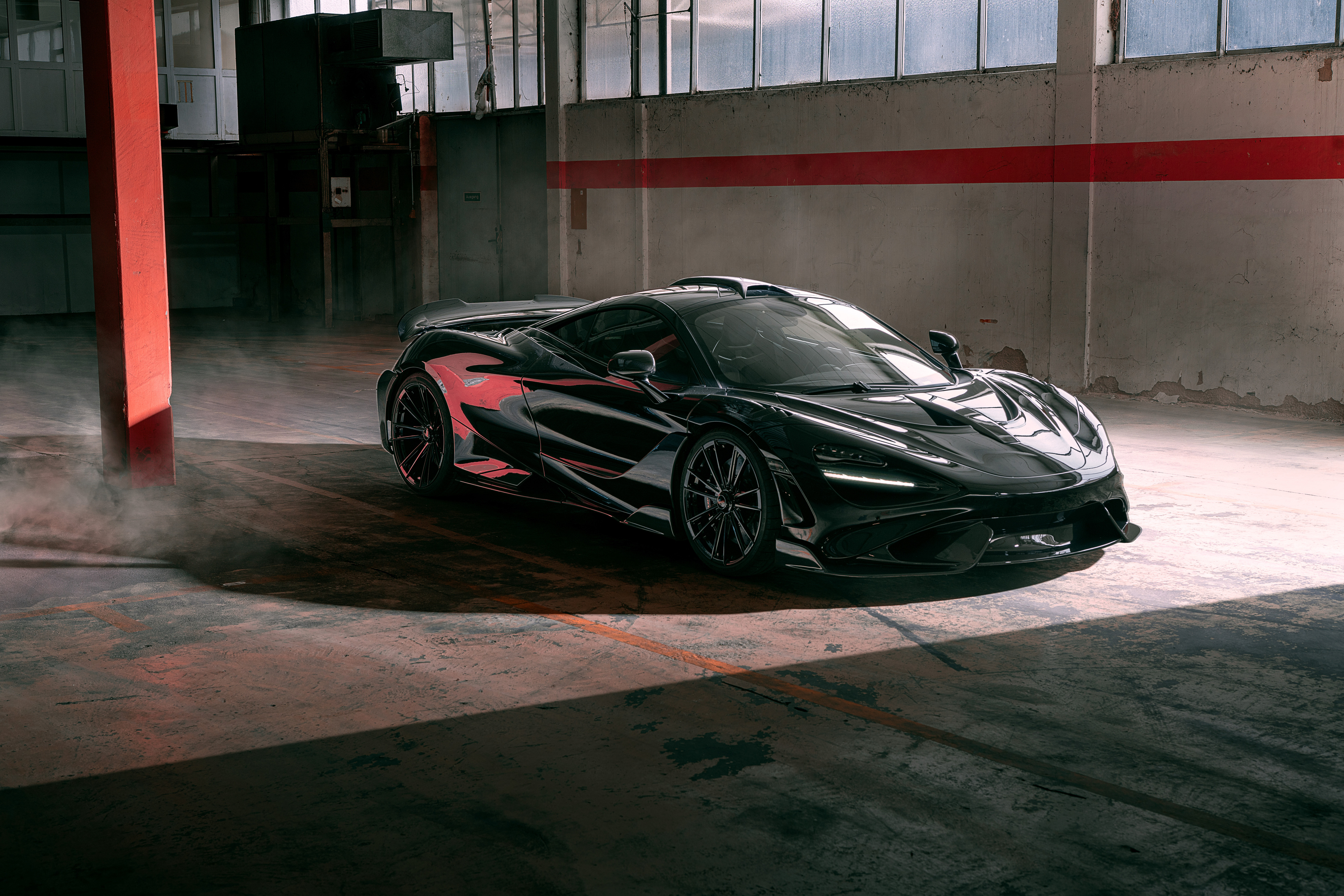 MCLAREN 765де в России