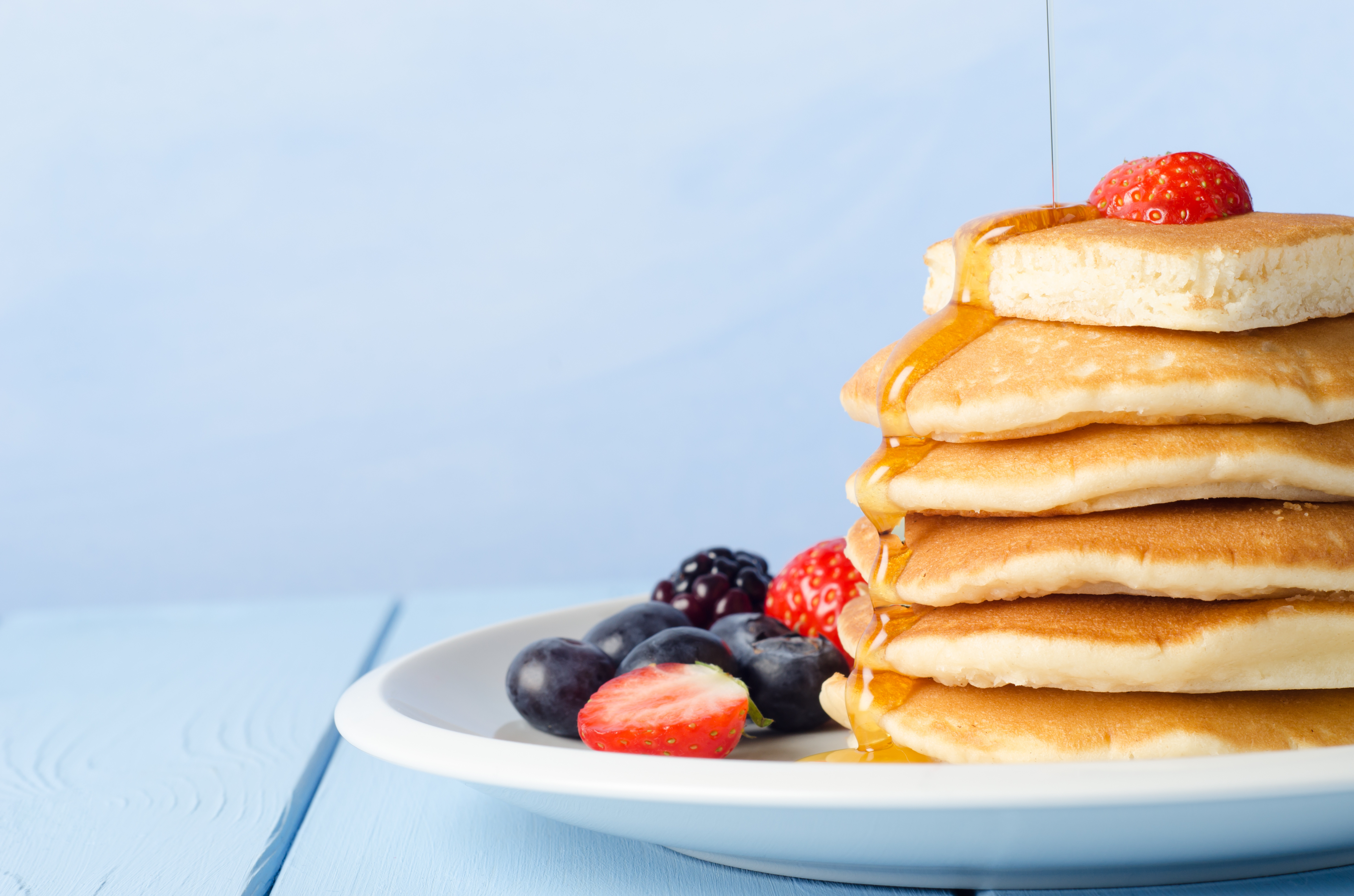 food, pancake, berry, blackberry, blueberry, breakfast, honey, strawberry Smartphone Background