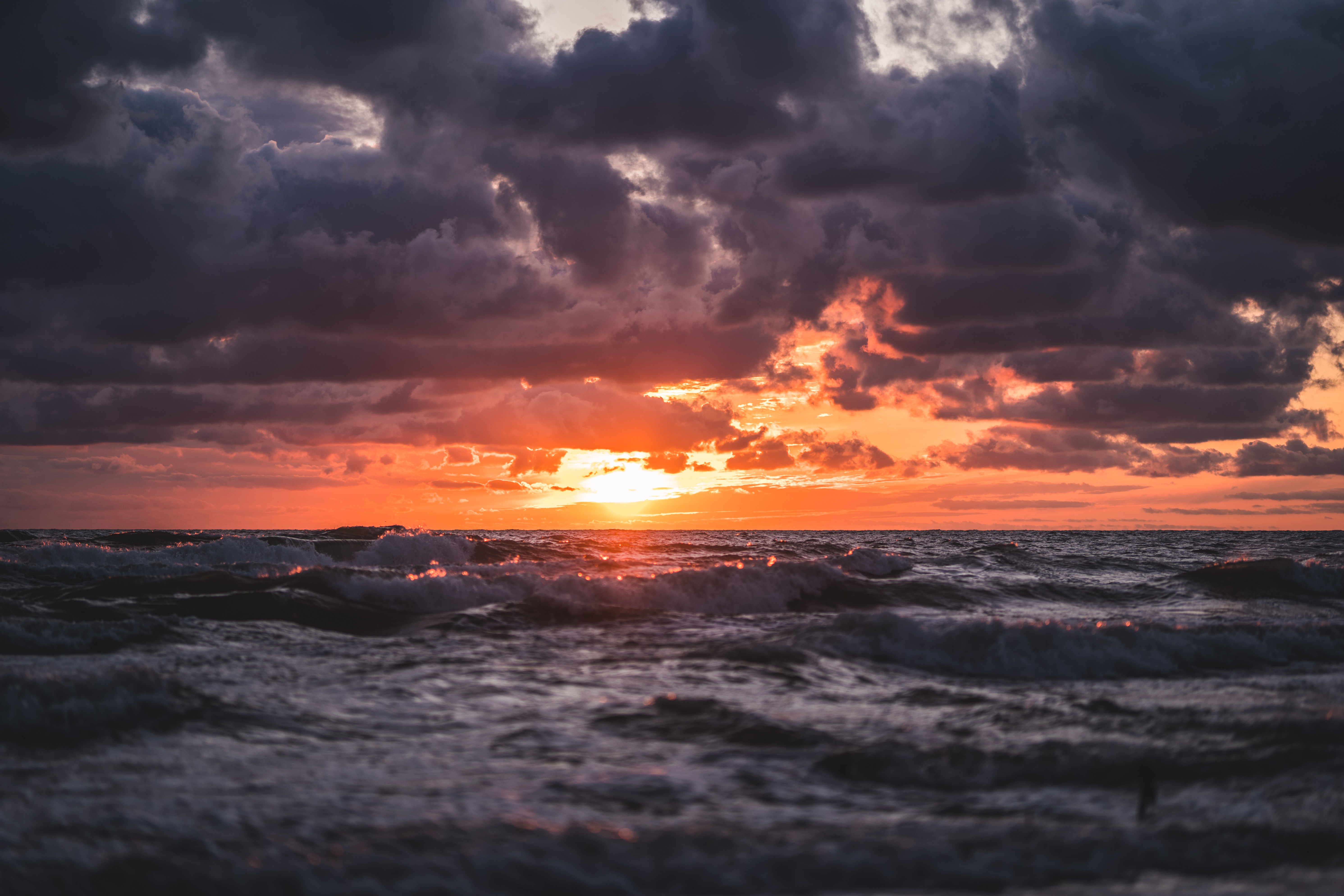 Laden Sie das Sunset, Horizont, Clouds, Waves, Natur, Sea-Bild kostenlos auf Ihren PC-Desktop herunter