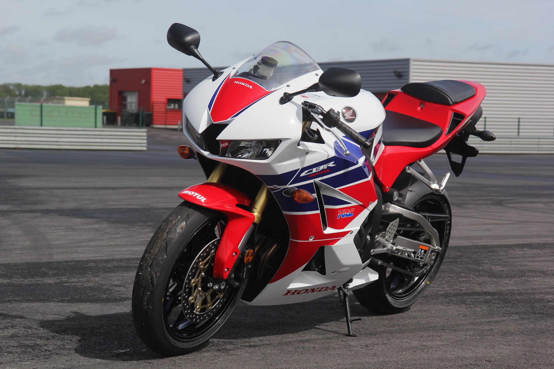 Мотоциклист Honda cbr600rr