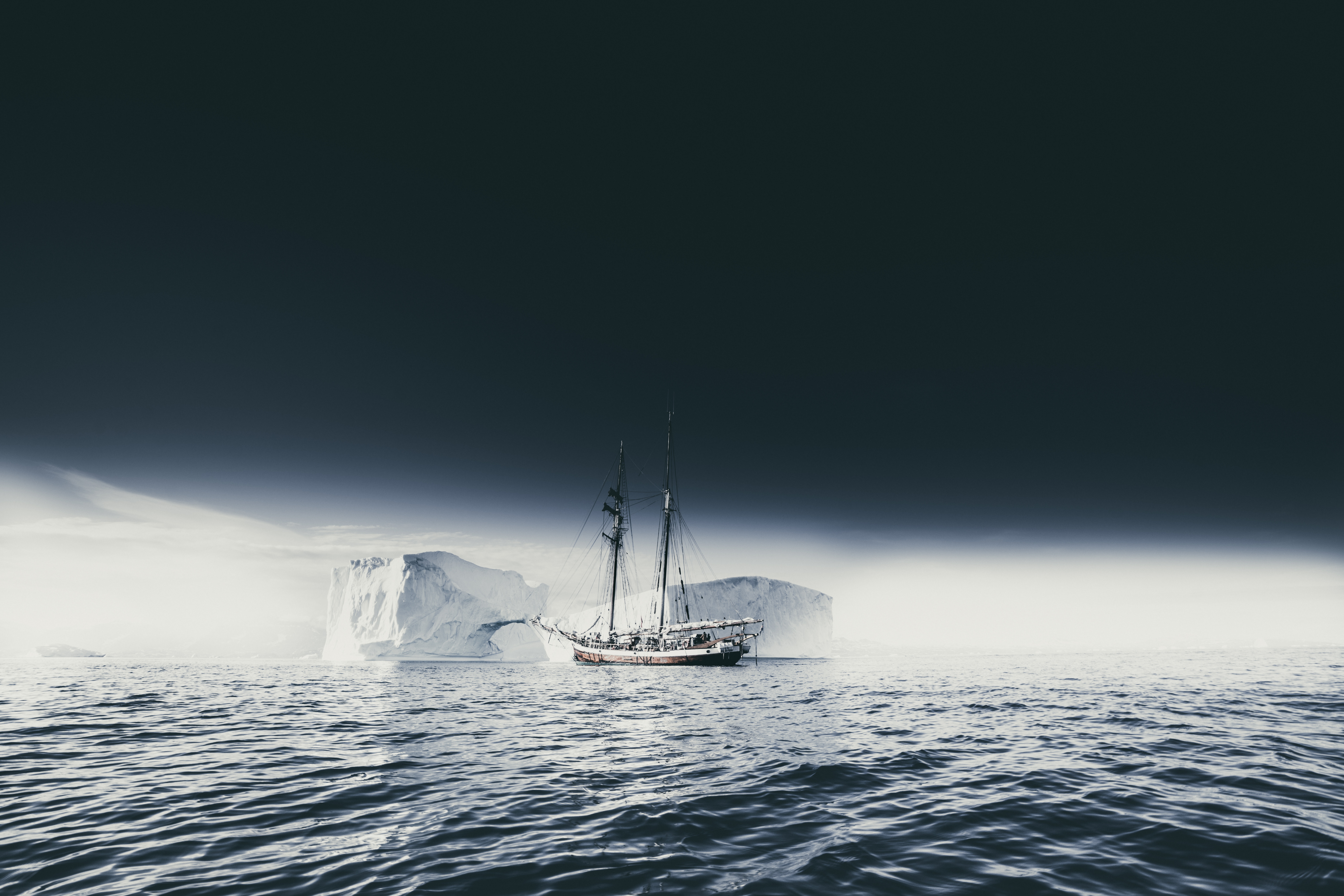 149055 Hintergrundbild herunterladen eis, natur, sky, sea, nebel, schiff, eisschollen, eisberg - Bildschirmschoner und Bilder kostenlos