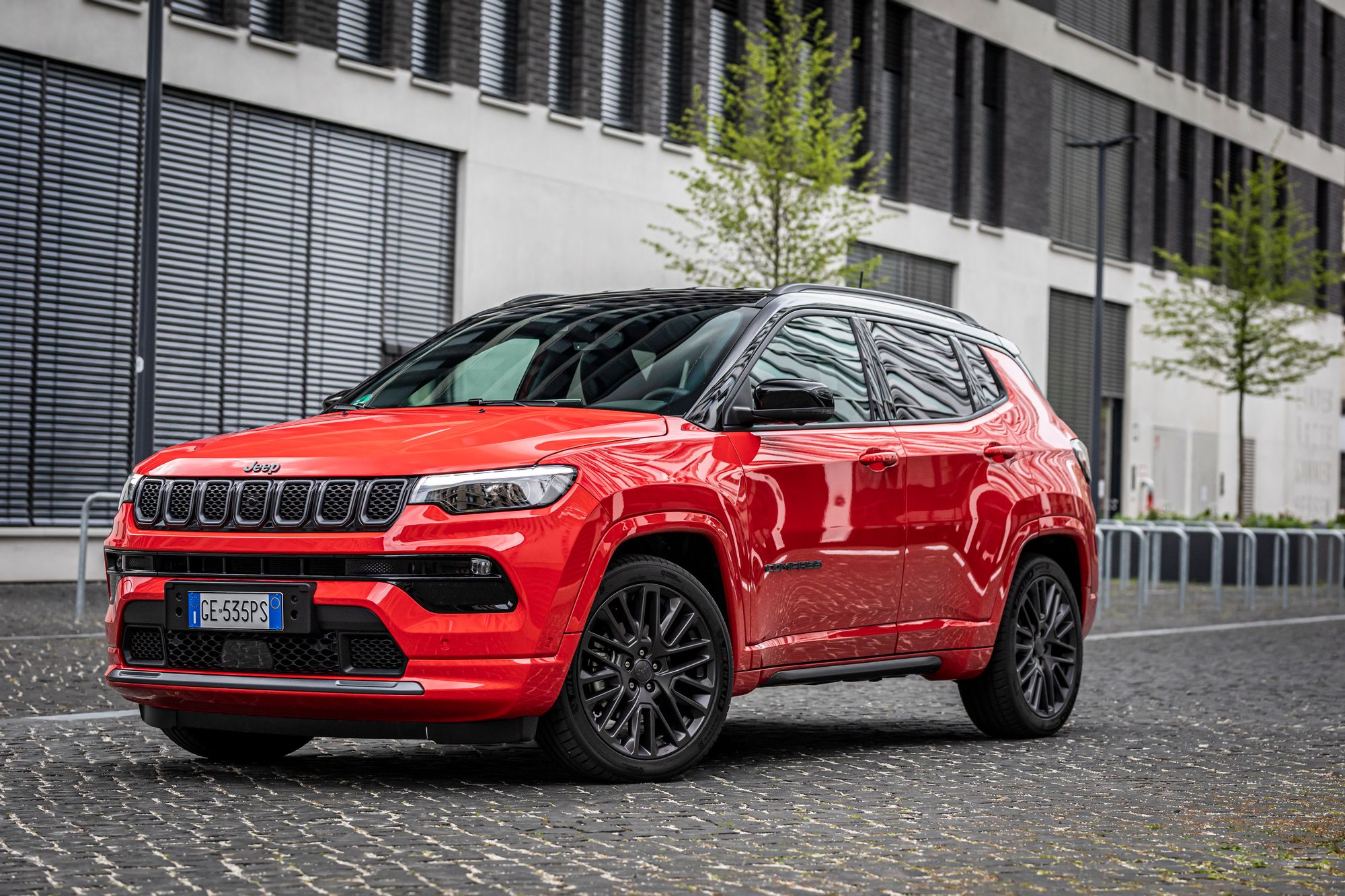 Jeep Compass красный