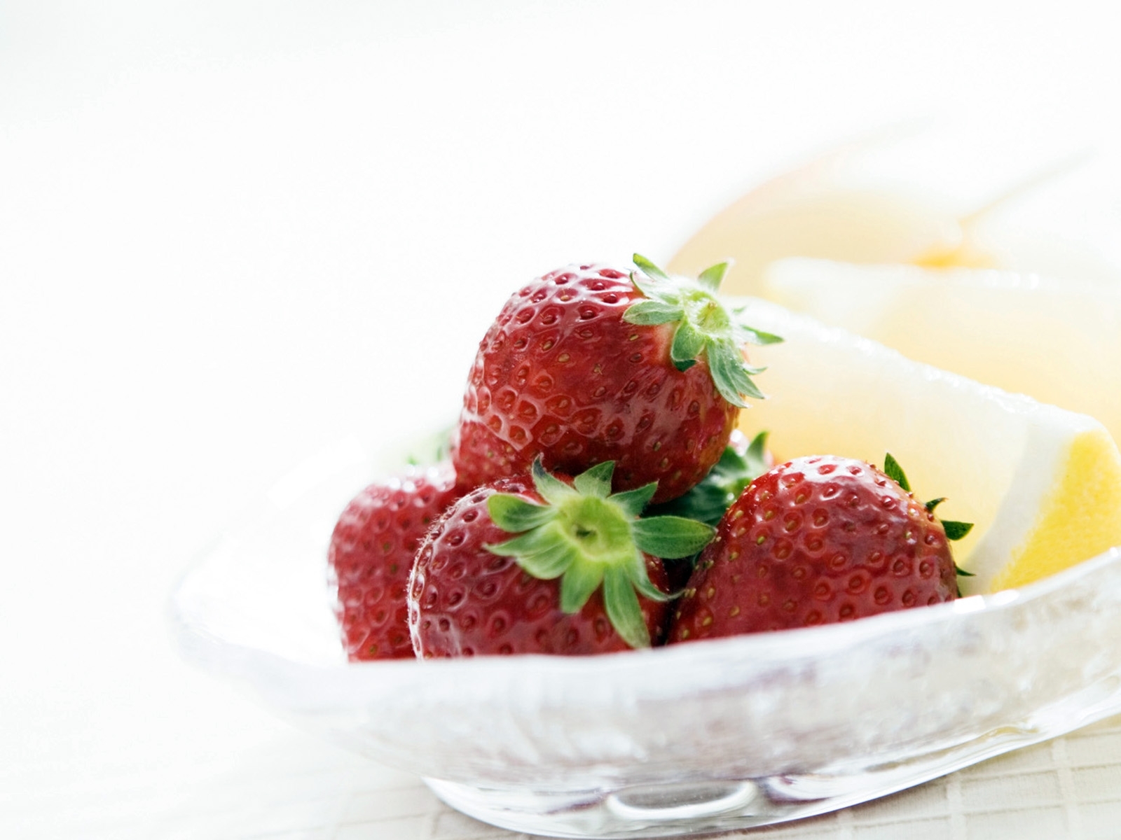 Free download wallpaper Berries, Food, Strawberry on your PC desktop