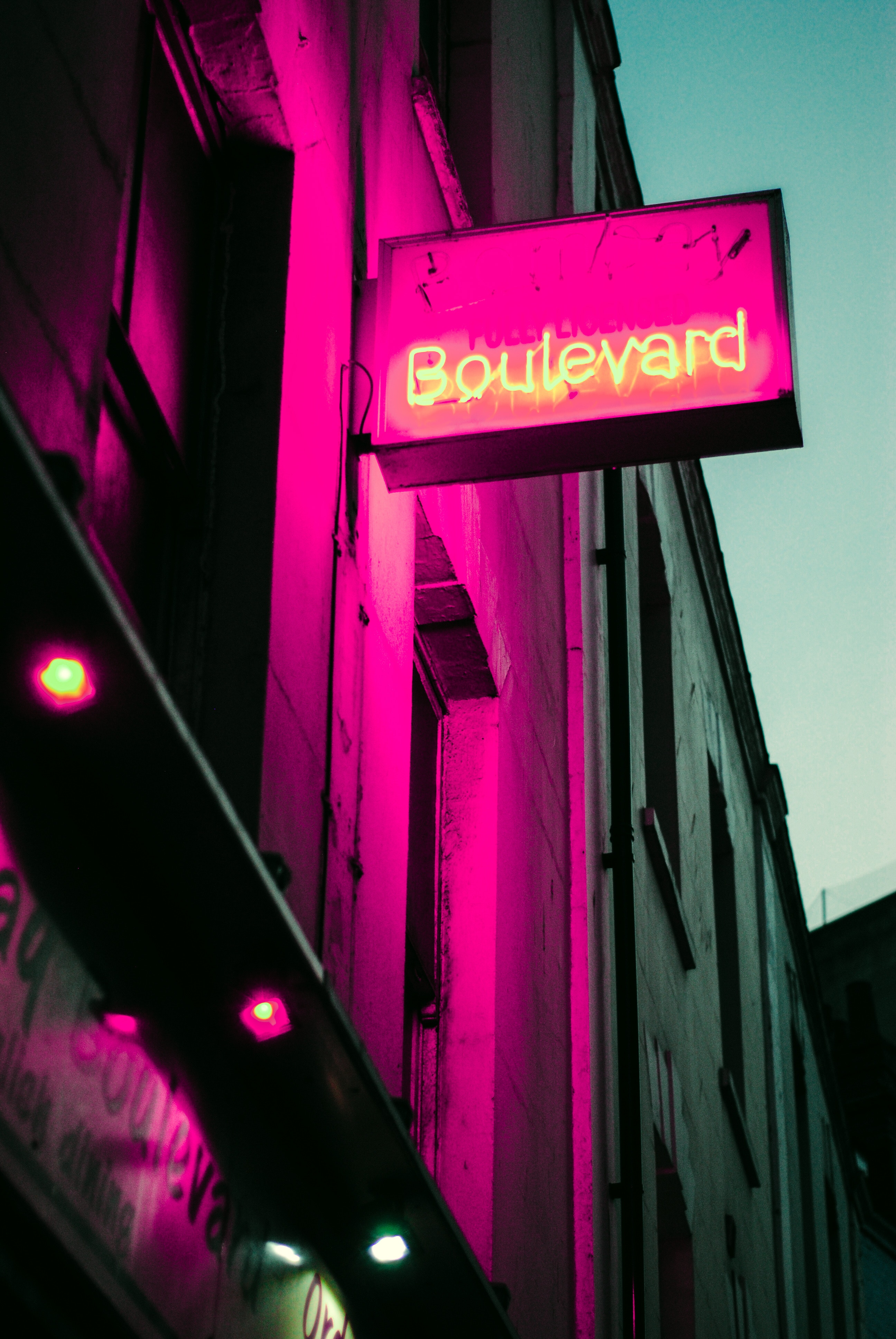 Download mobile wallpaper Boulevard, Building, Signboard, Sign, Street, Glow, Neon, Words for free.