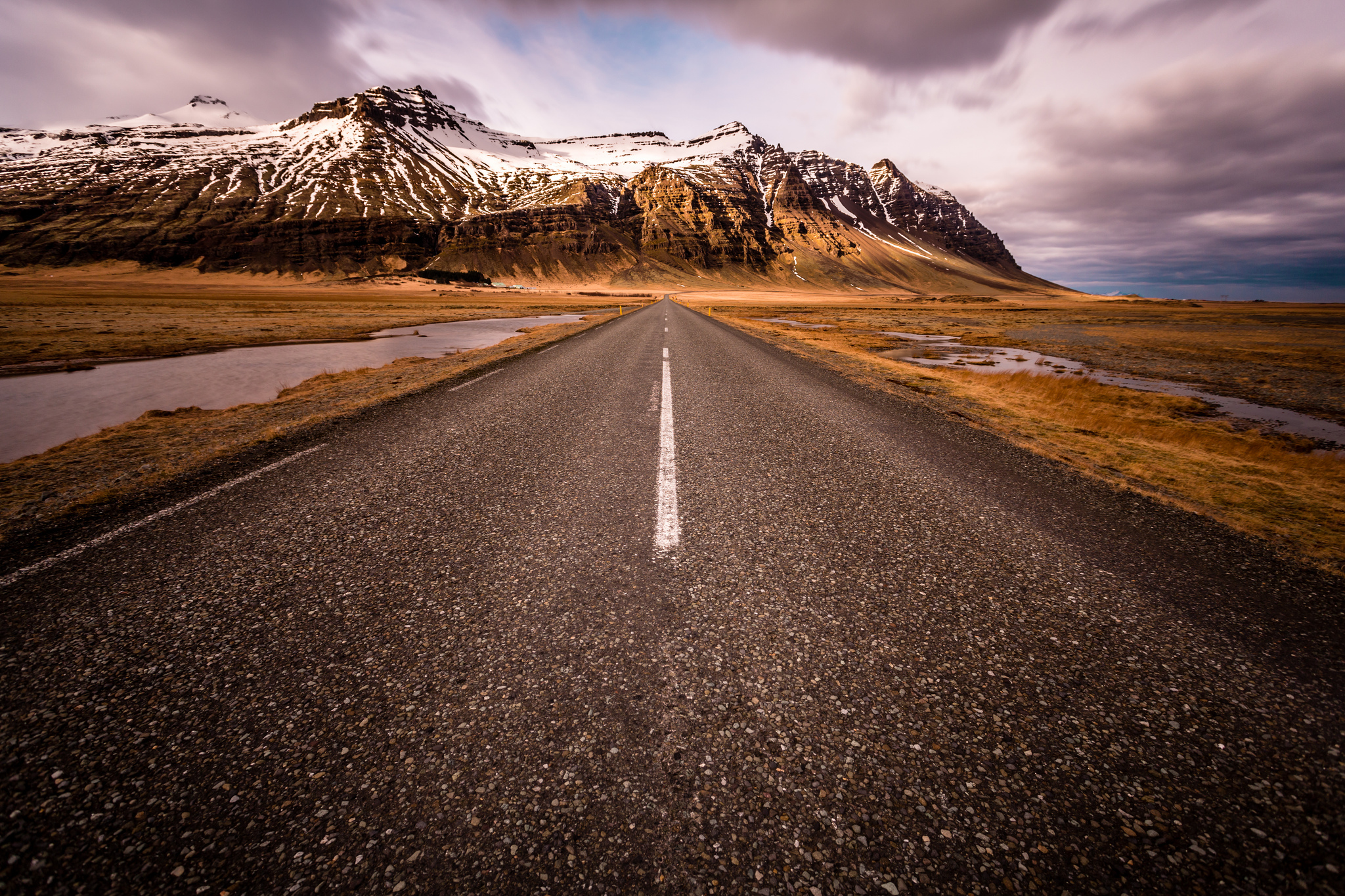 Исландия горы дорога