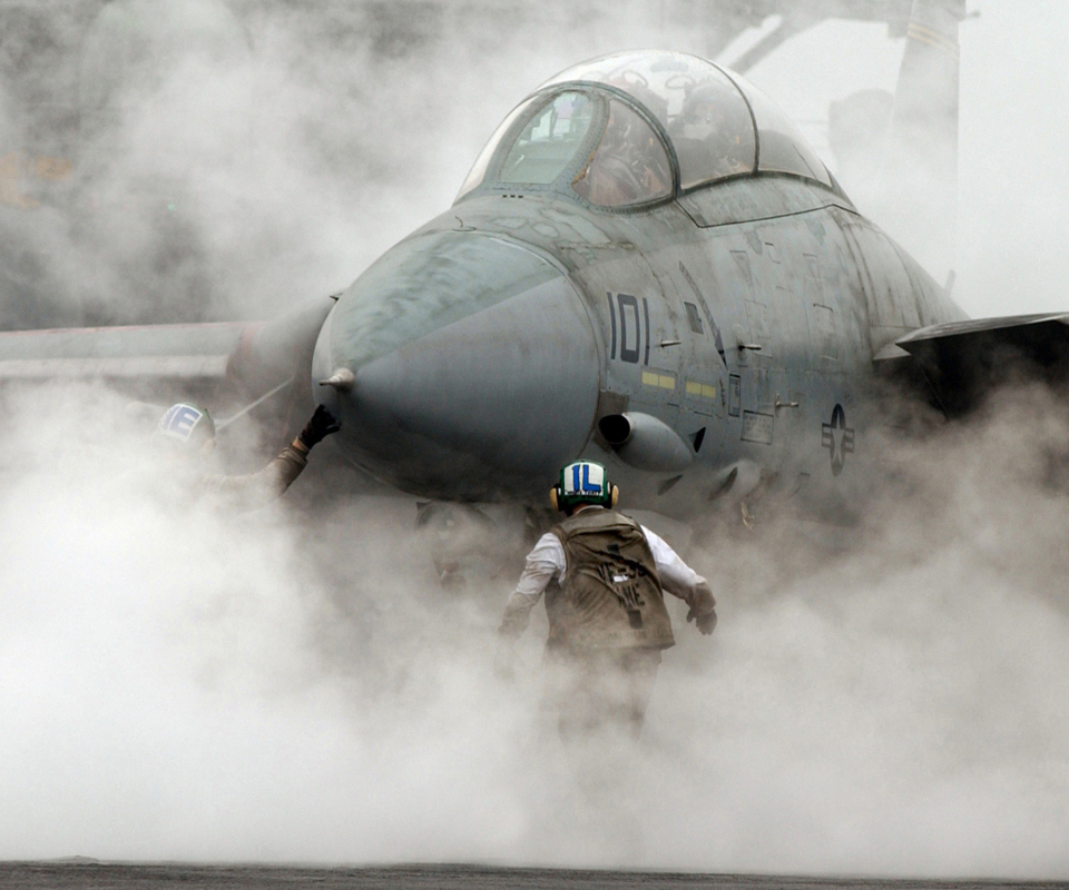 File:US Navy 040924-N-0295M-035 An F-14D Tomcat takes off in full  afterburner after demonstrating a bolter.jpg - Wikimedia Commons