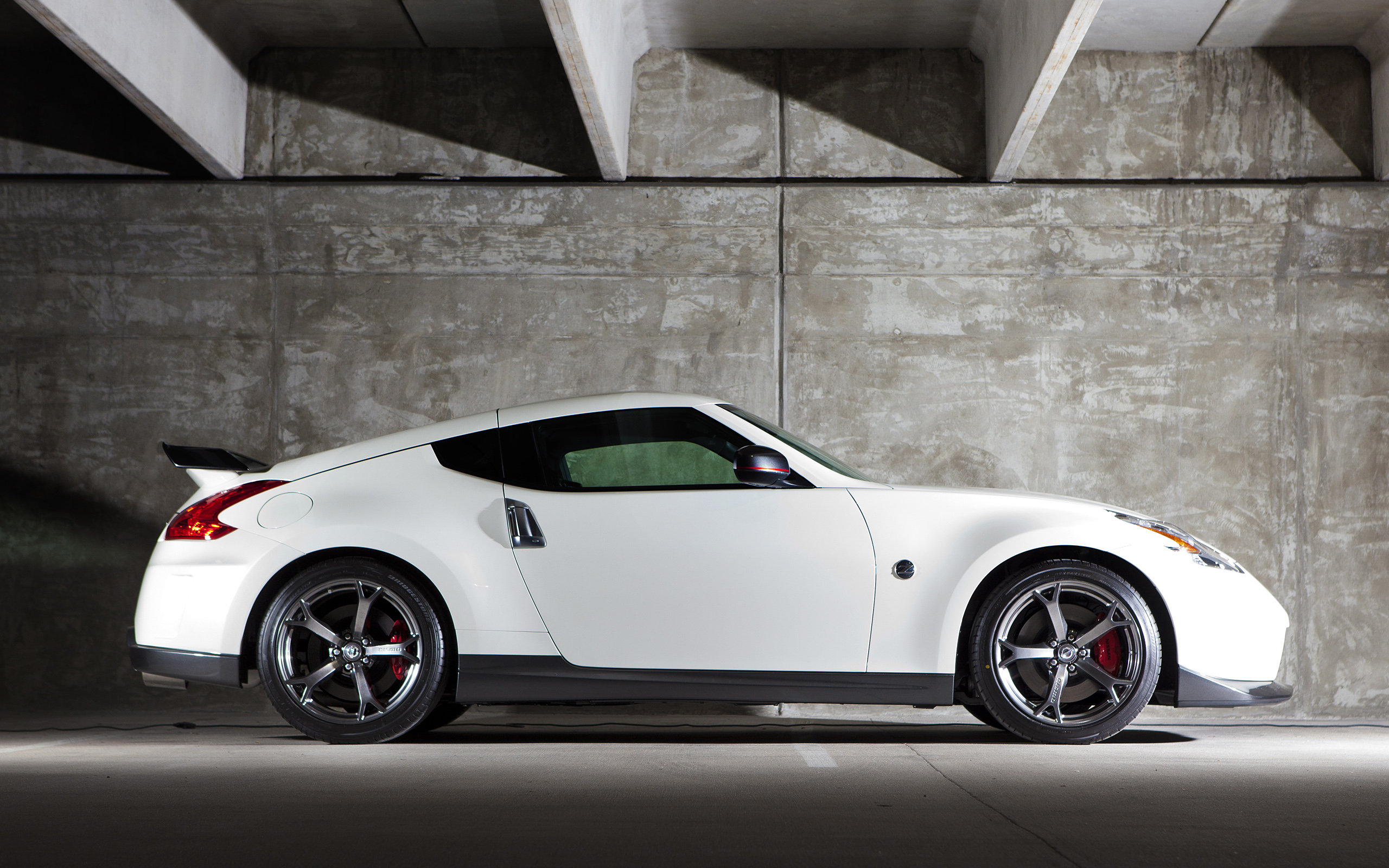 Nissan 370z White