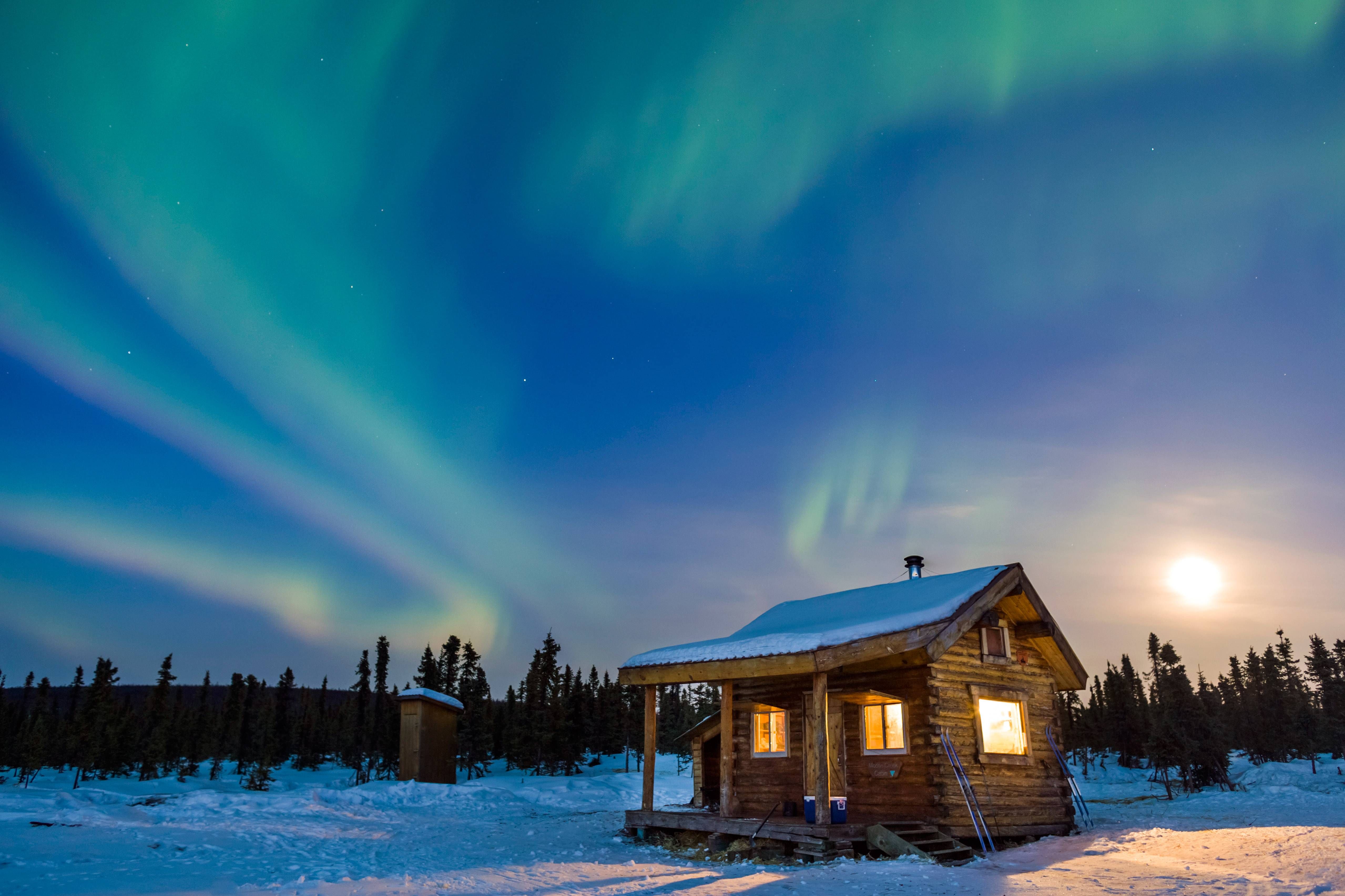 752730 descargar imagen tierra/naturaleza, aurora boreal, cabina, nieve, invierno: fondos de pantalla y protectores de pantalla gratis