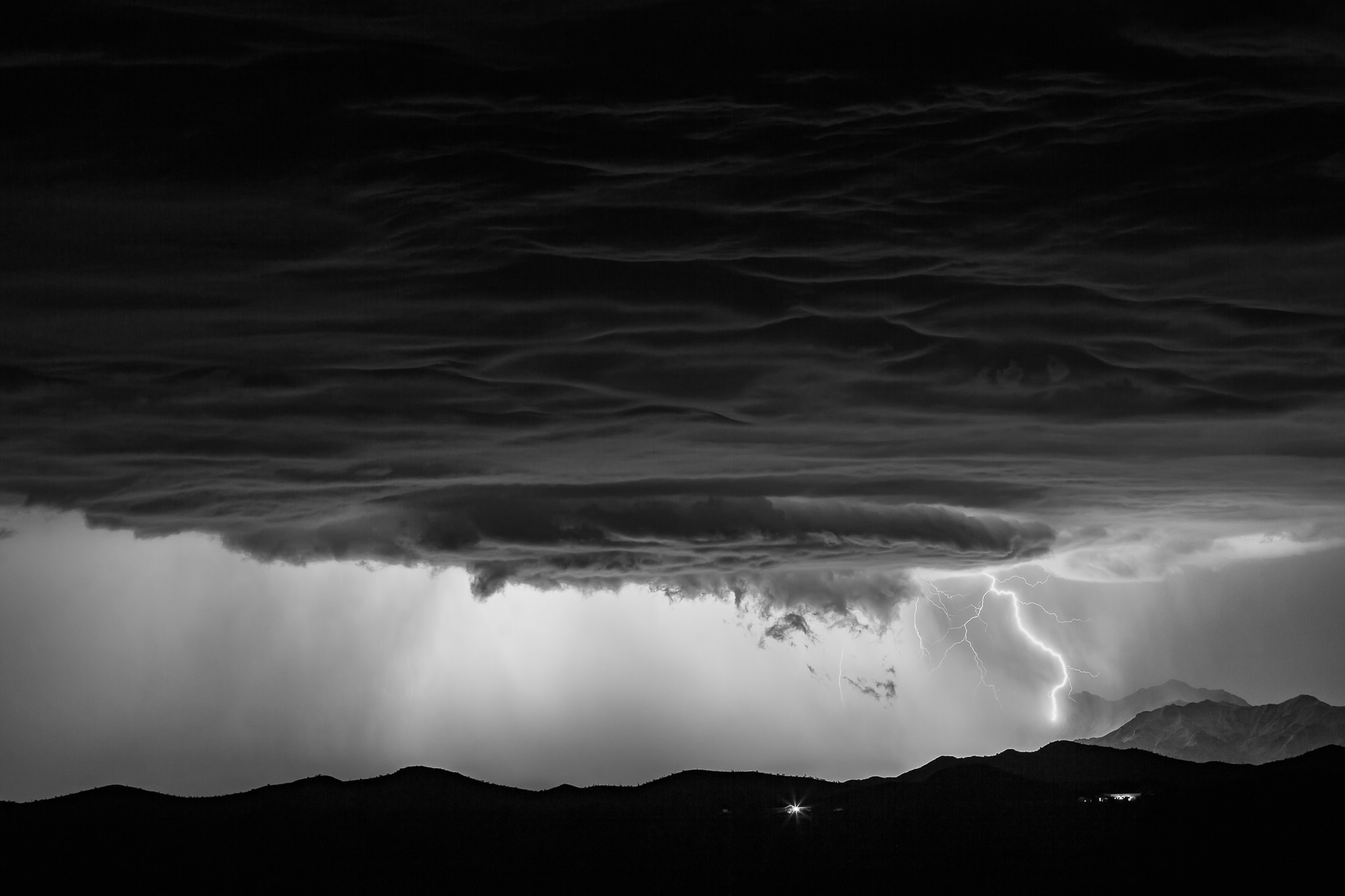 748437 baixar papel de parede terra/natureza, tempestade, preto & branco, nuvem, raio, natureza - protetores de tela e imagens gratuitamente