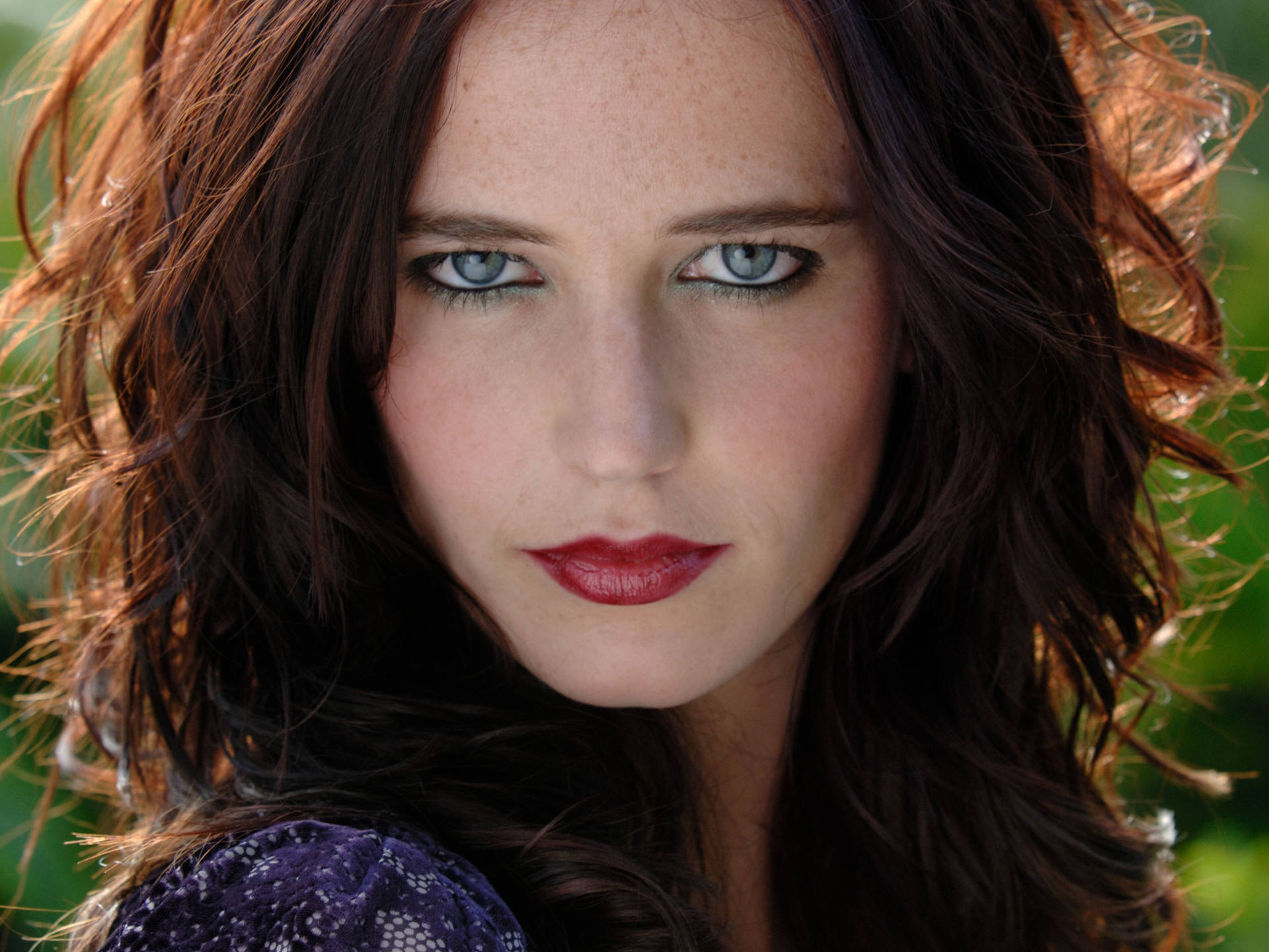 Eva Green Tablet HD picture