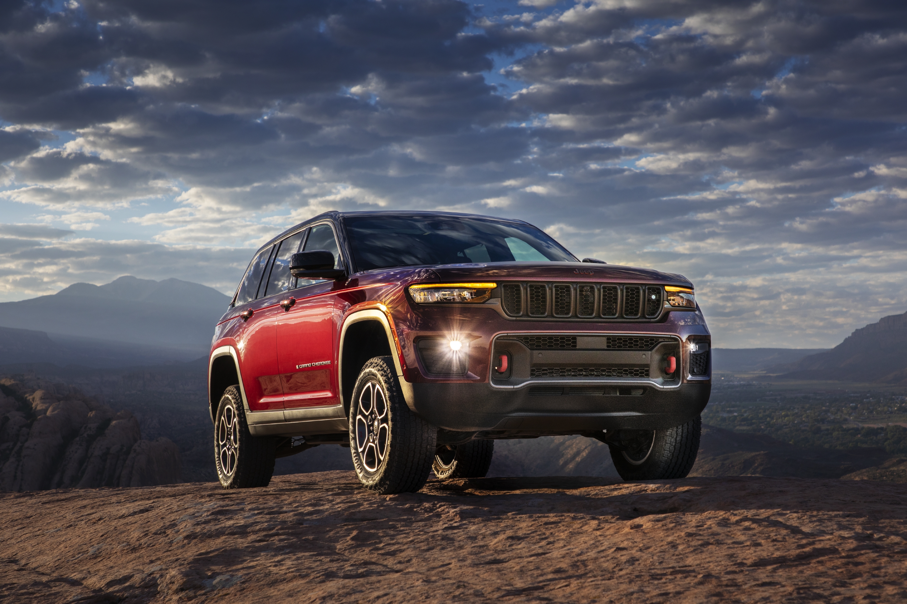 Download mobile wallpaper Suv, Jeep, Jeep Grand Cherokee, Vehicles, Jeep Grand Cherokee Trailhawk for free.