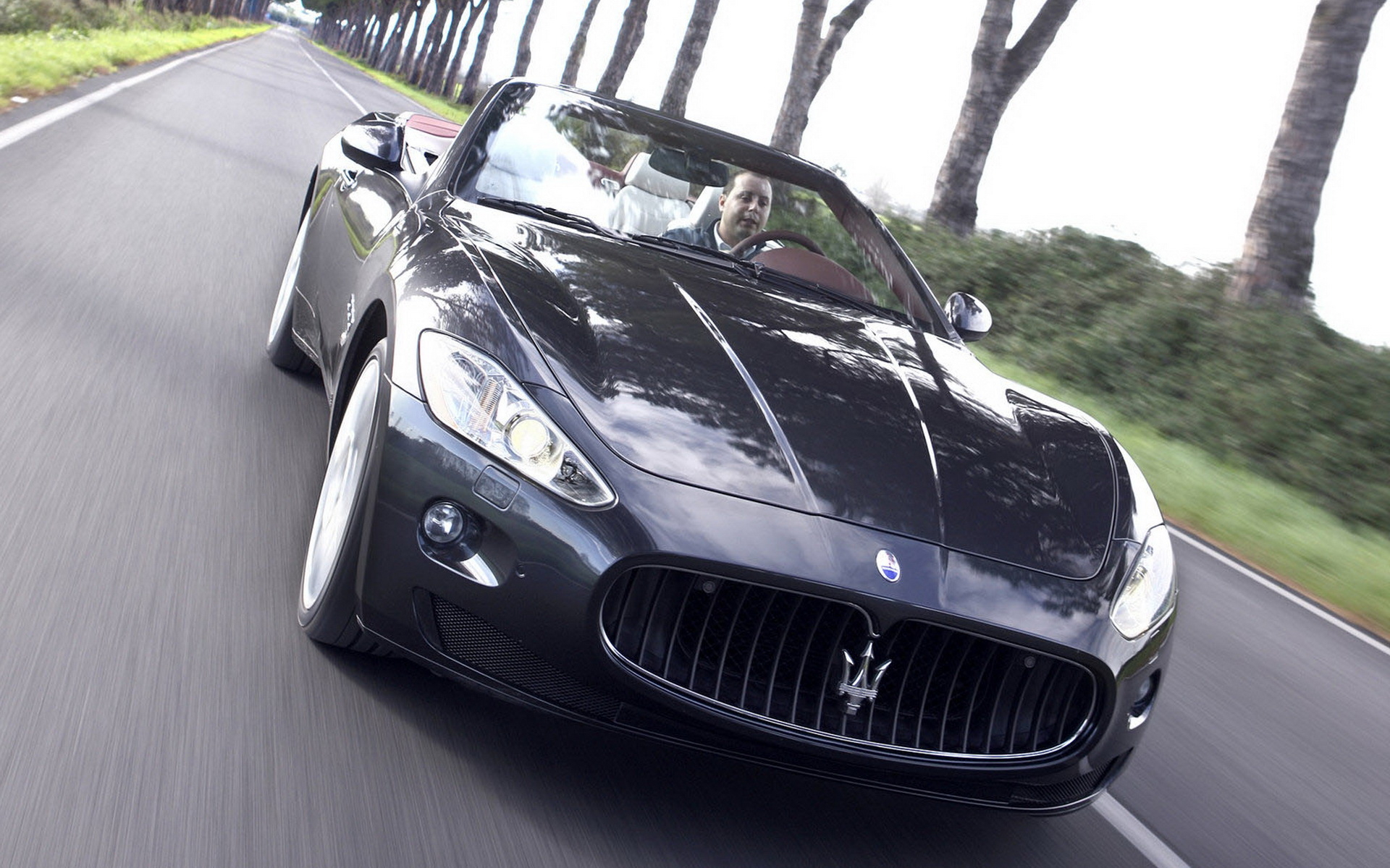 Maserati GRANCABRIO РѕР±РѕРё