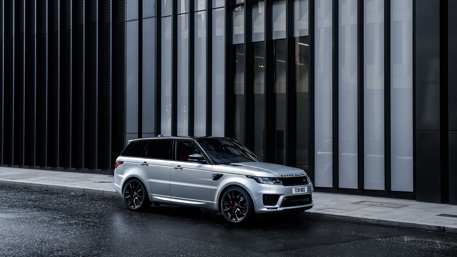 Range rover андроид. Land Rover range Rover Sport 2020. Рендж Ровер спорт 2019 черный.